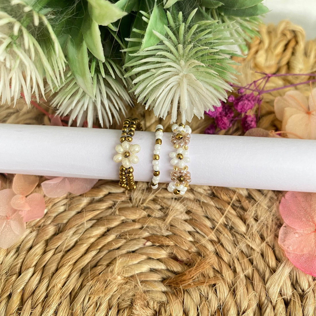 Off white pearl and rusty golden bead rings set of 3 - Fatatun