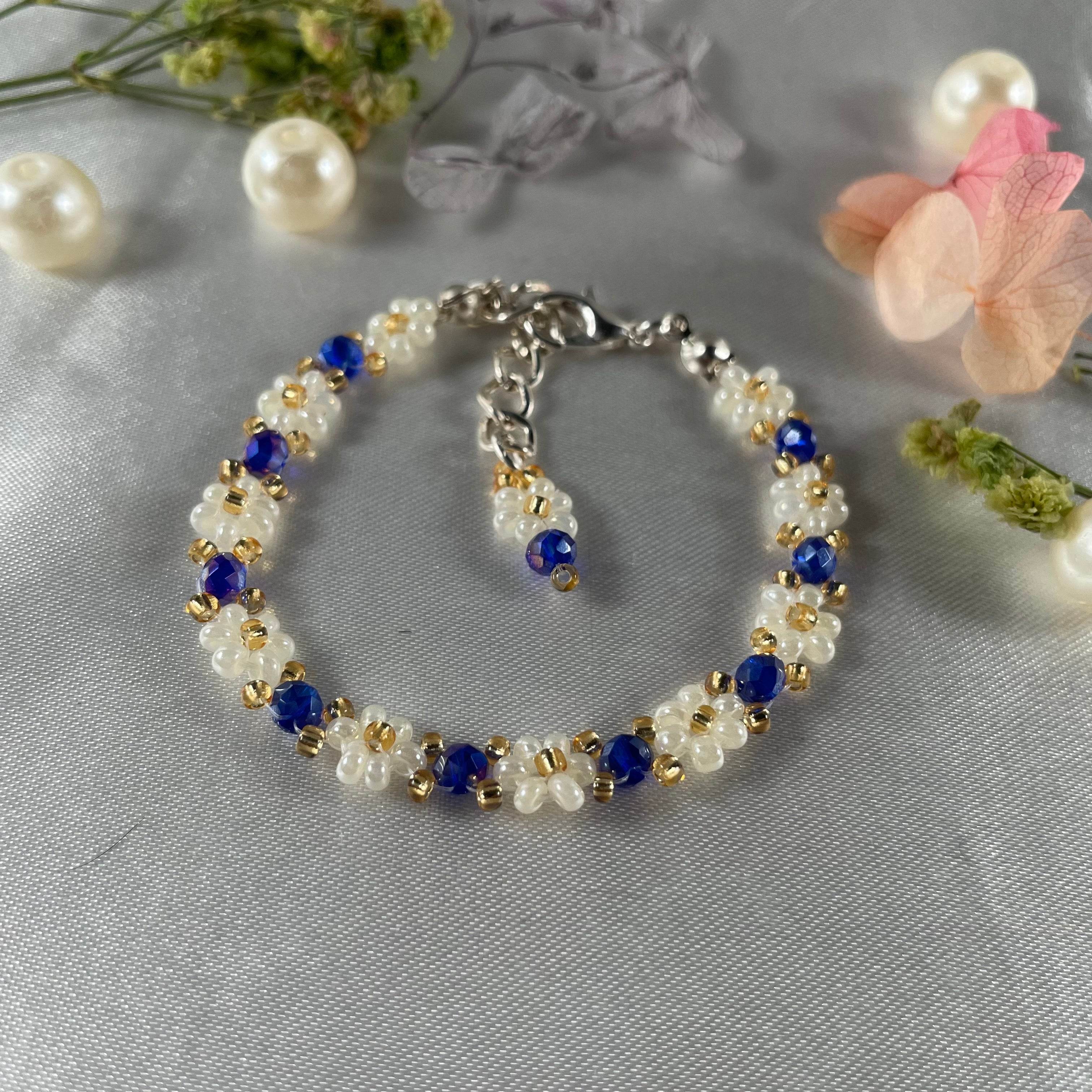 Daisy Flowers bracelet Rondella Crystal | Royal Blue with Off-White & Golden seed beads - Fatatun