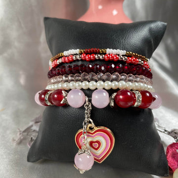 Red stack bracelet set of 6 piece with charms - Fatatun