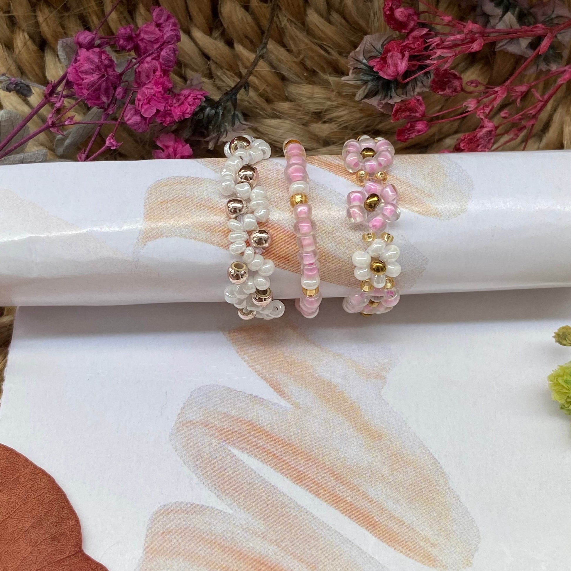 Baby pink and white daisy rings set of 3 - Fatatun
