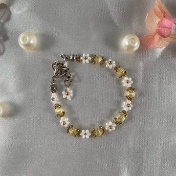 Daisy Flowers bracelet Bicon Crystal | Light yellow Crystal, Off-White & with golden seed beads - Fatatun