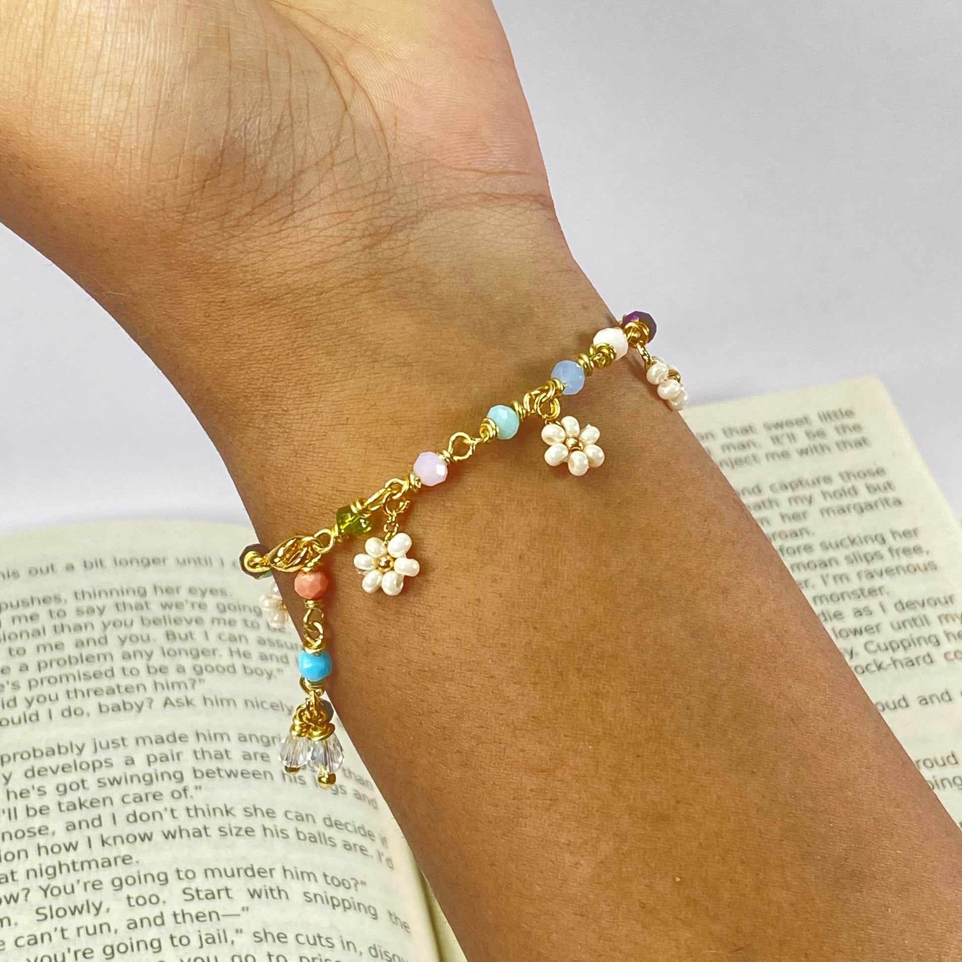 Handmade Daisy chain bracelet, brass wire handmade - Fatatun
