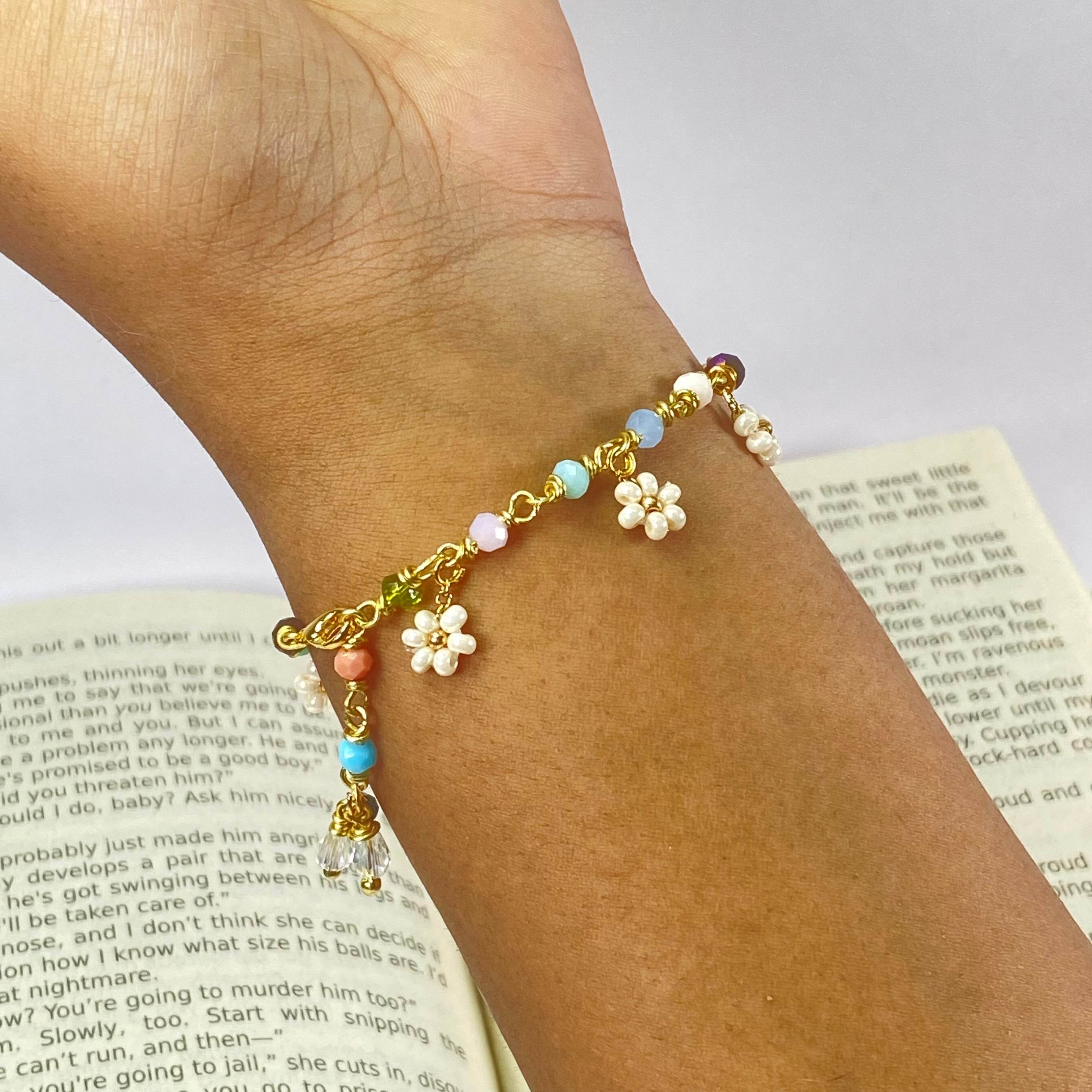 Handmade Daisy chain bracelet, brass wire handmade - Fatatun
