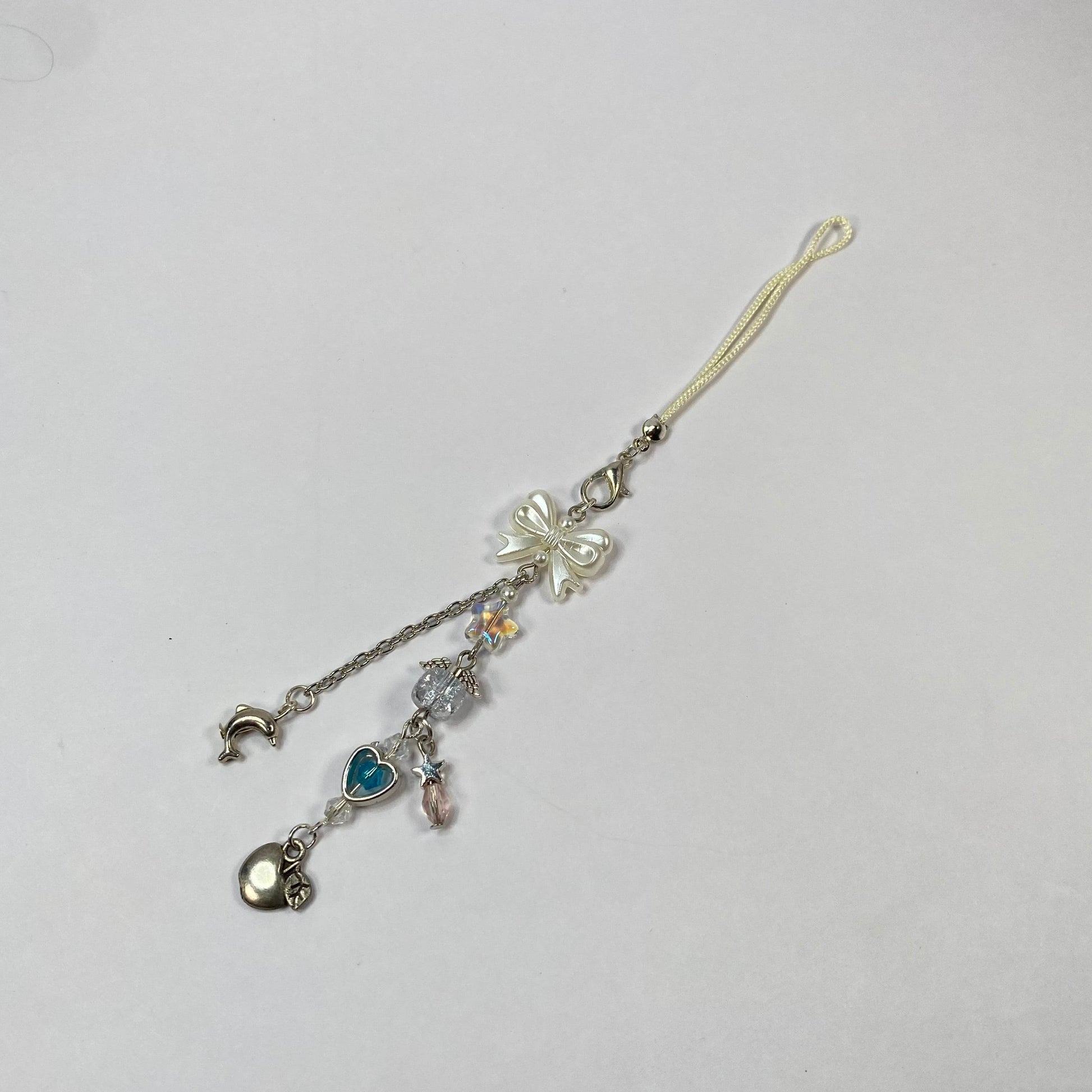 Aesthetic and elegant phone charms - Fatatun