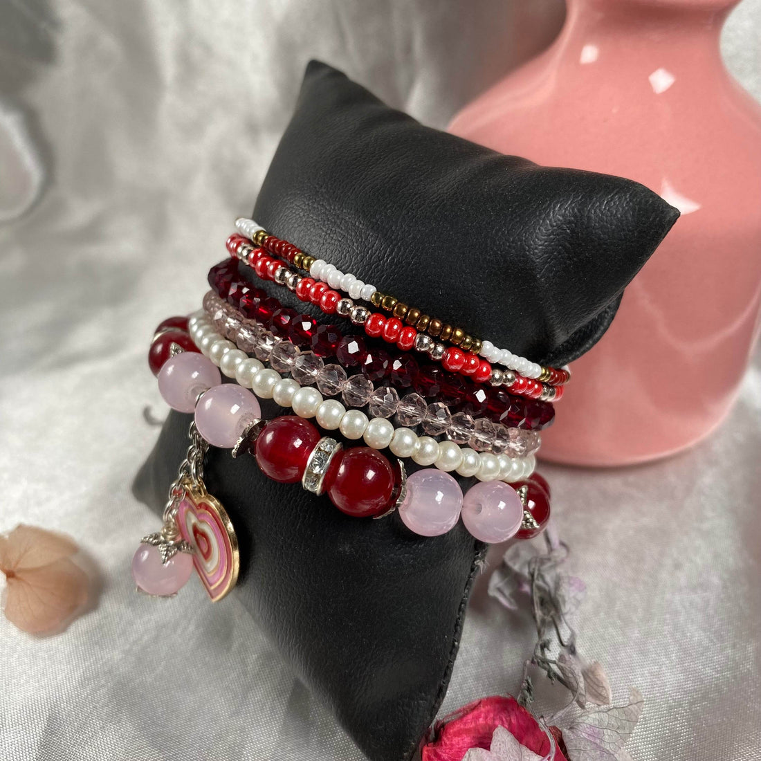 Red stack bracelet set of 6 piece with charms - Fatatun