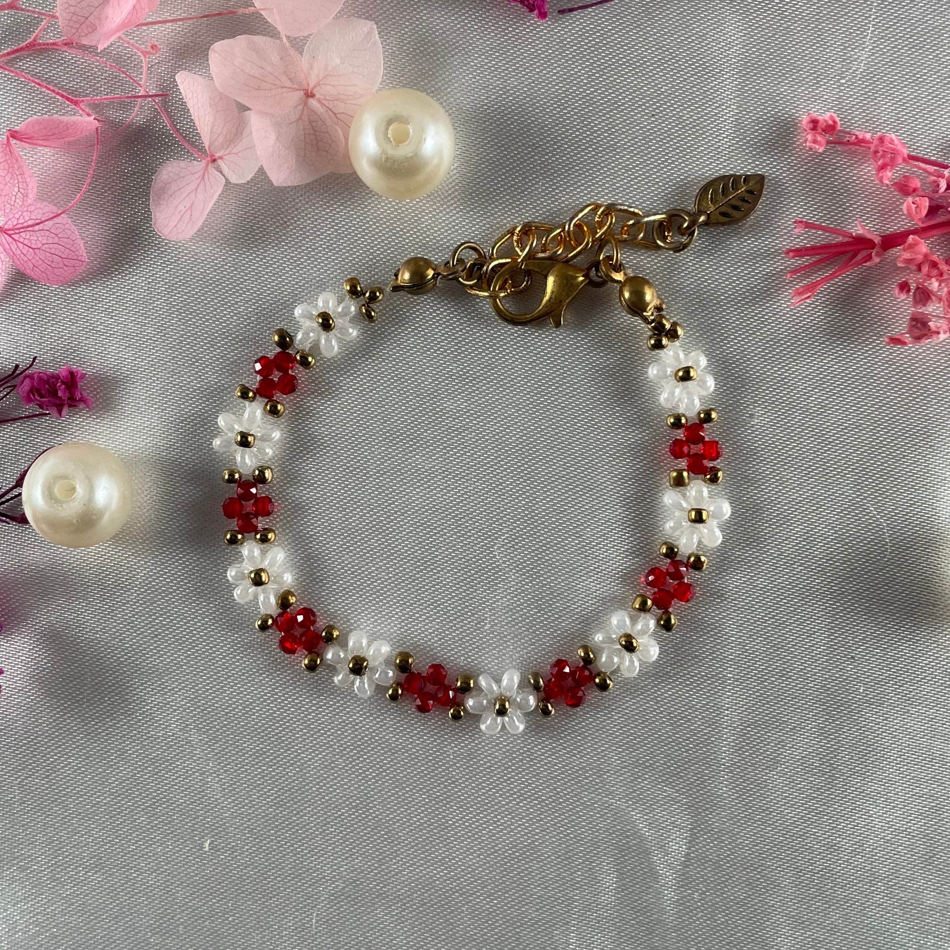 Daisy Flowers bracelet, made with Red and white golden bead finishing - Fatatun