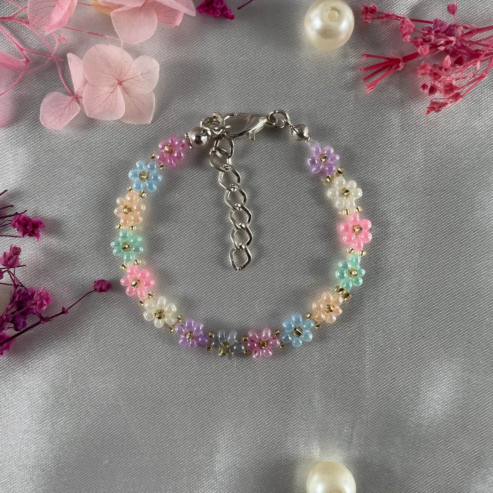 Daisy Flowers bracelet, Multi Colour Golden seed bead design - Fatatun