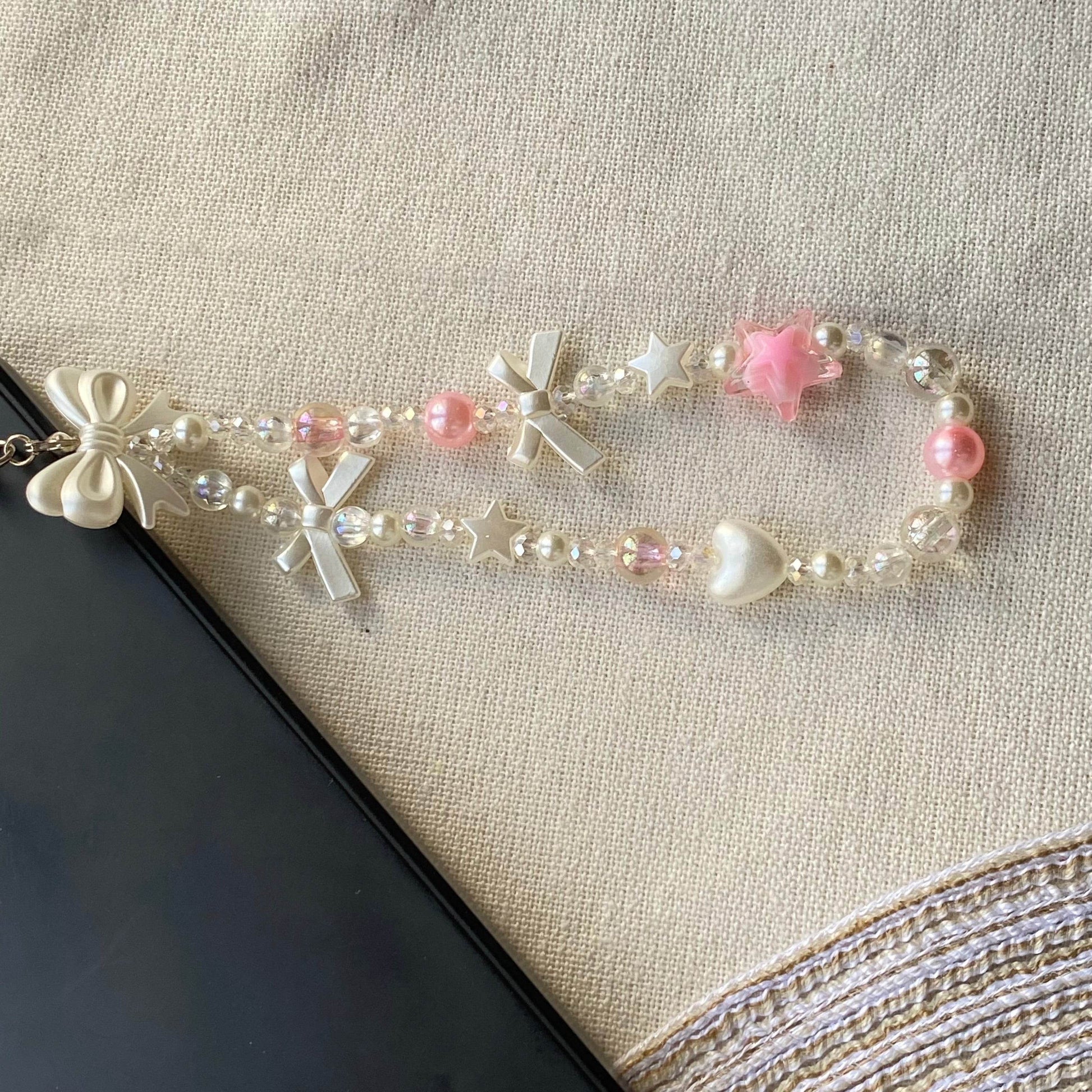 Asthetic Pink Phone Charms |S2 - Fatatun