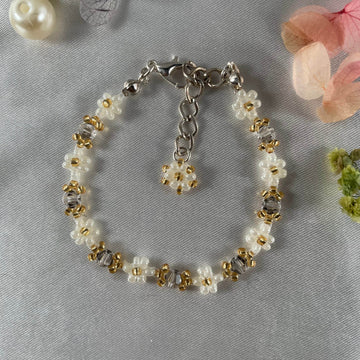 Daisy Flowers bracelet Bicon Crystal| Grey and Off-White with Golden seed beads - Fatatun
