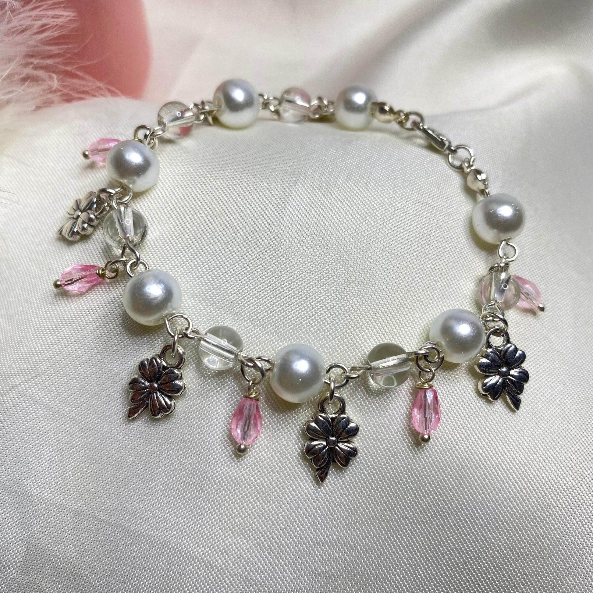 Pink drops beads & pearls with | flowers charms bracelet | fairy design - Fatatun