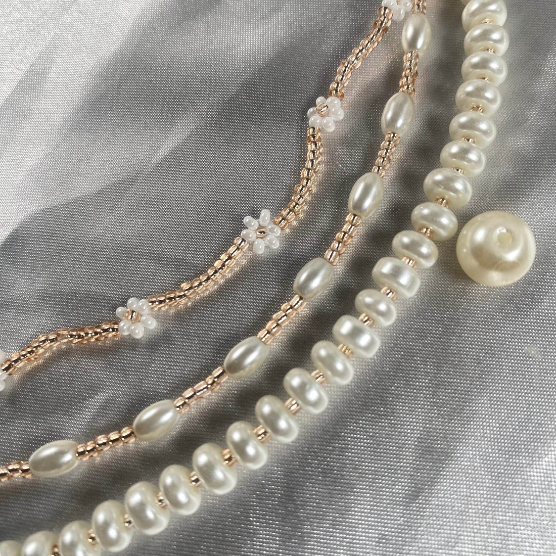 Necklace set 3 piece | Made with pearls and rose gold seed beads - Fatatun