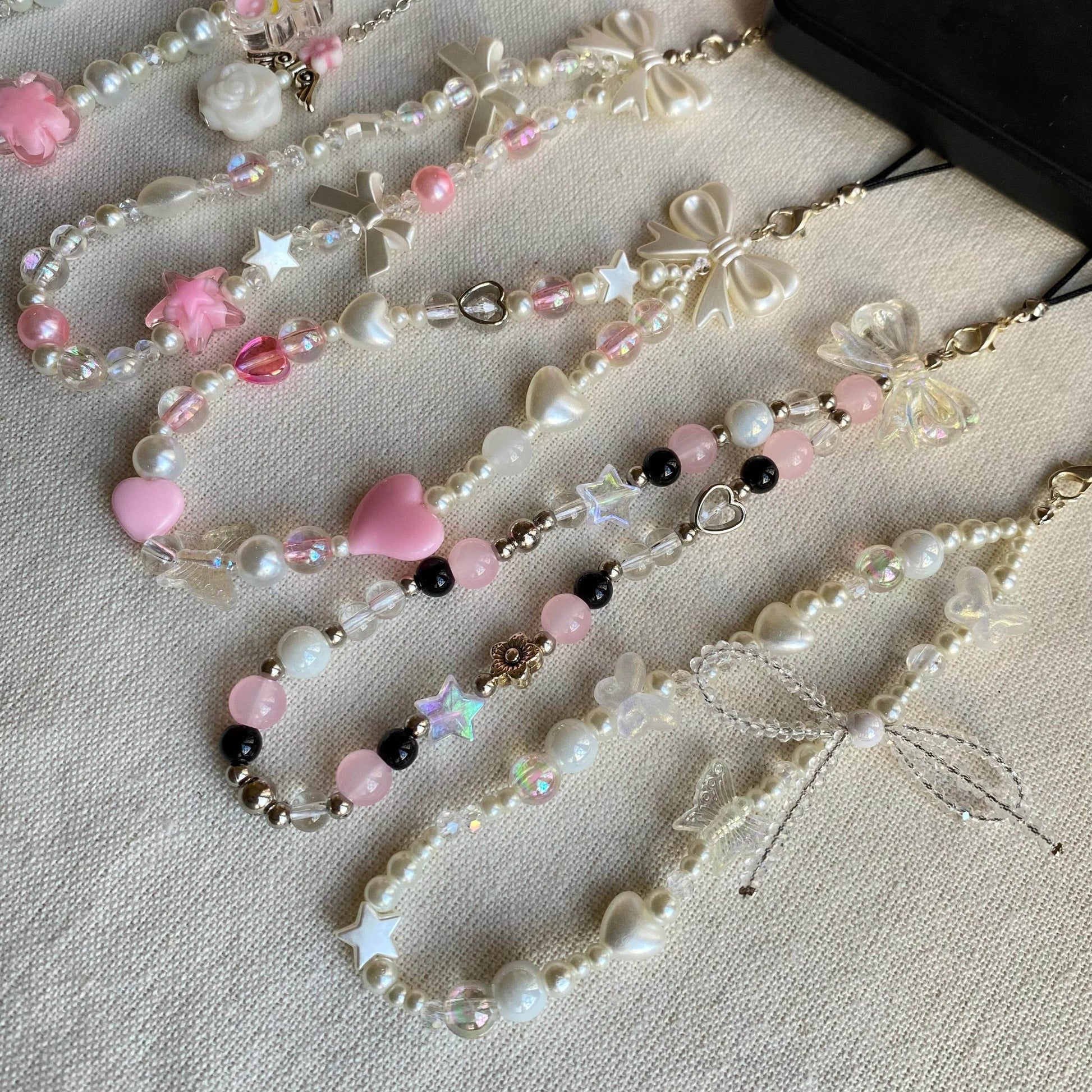 Asthetic Pink Phone Charms |S2 - Fatatun