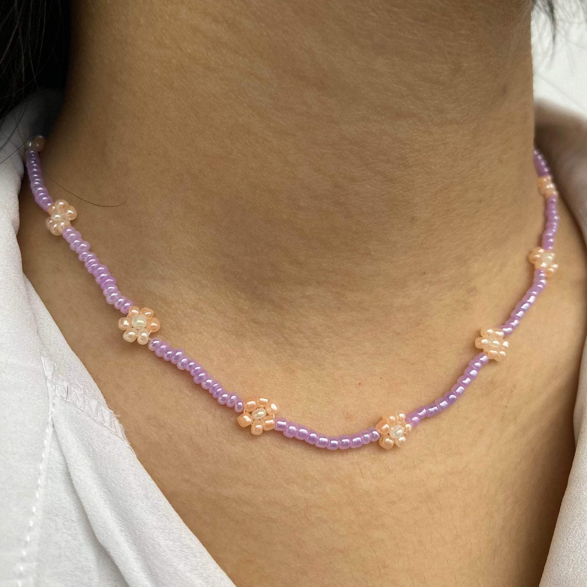 Daisy choker | Daisy chain | Made with seed beads - Fatatun