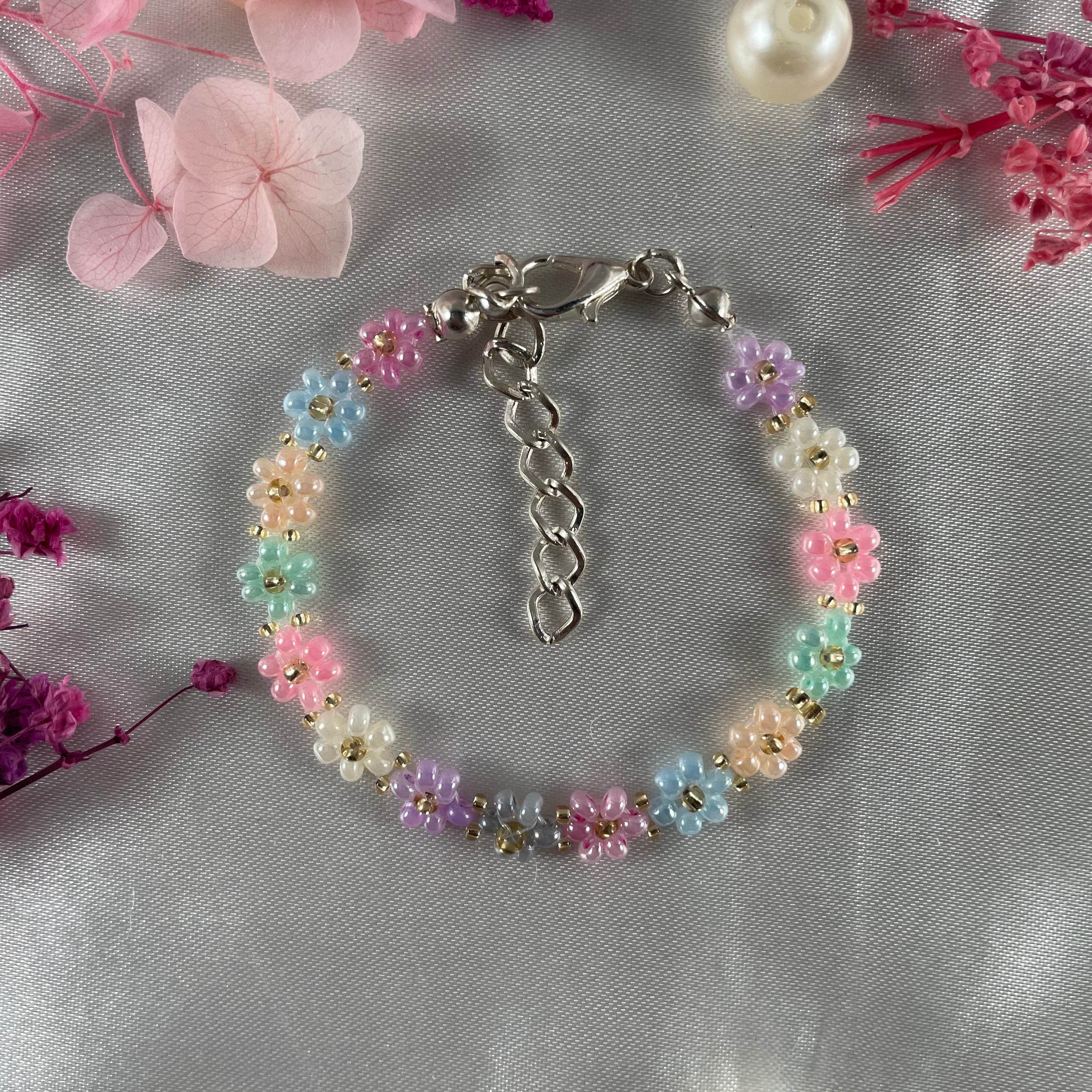 Daisy Flowers bracelet, Multi Colour Golden seed bead design - Fatatun