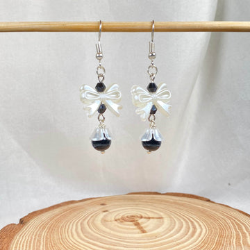 Bow Design earrings | Handmade - Fatatun