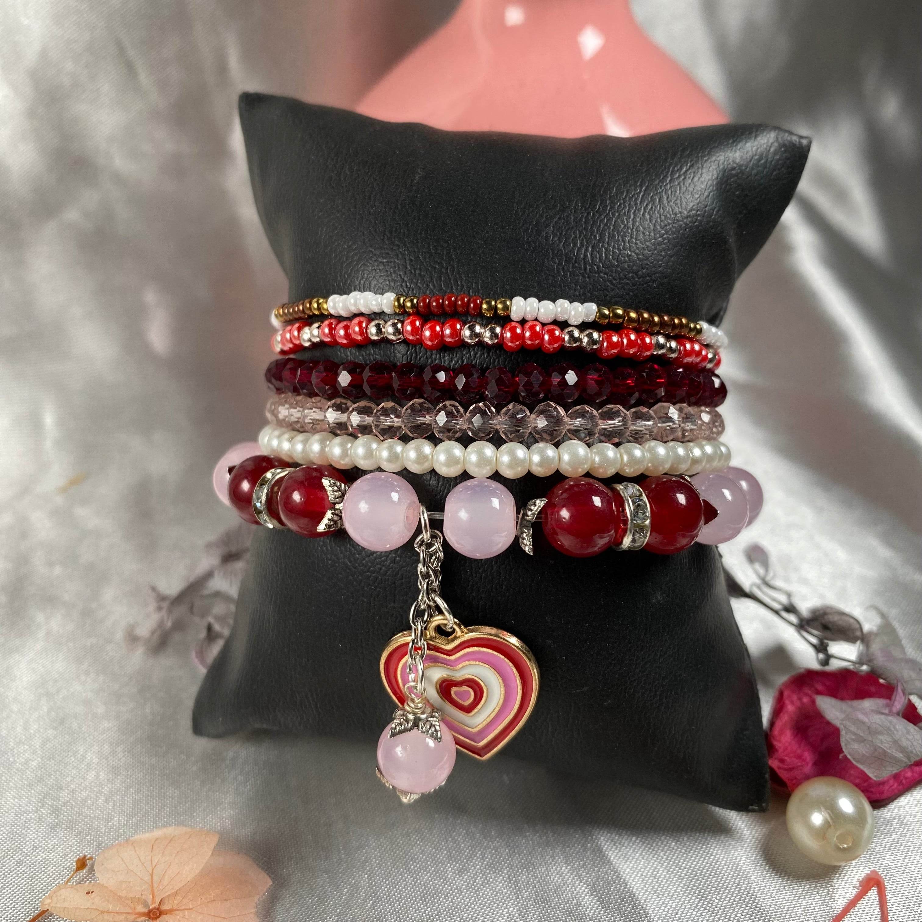 Red stack bracelet set of 6 piece with charms - Fatatun