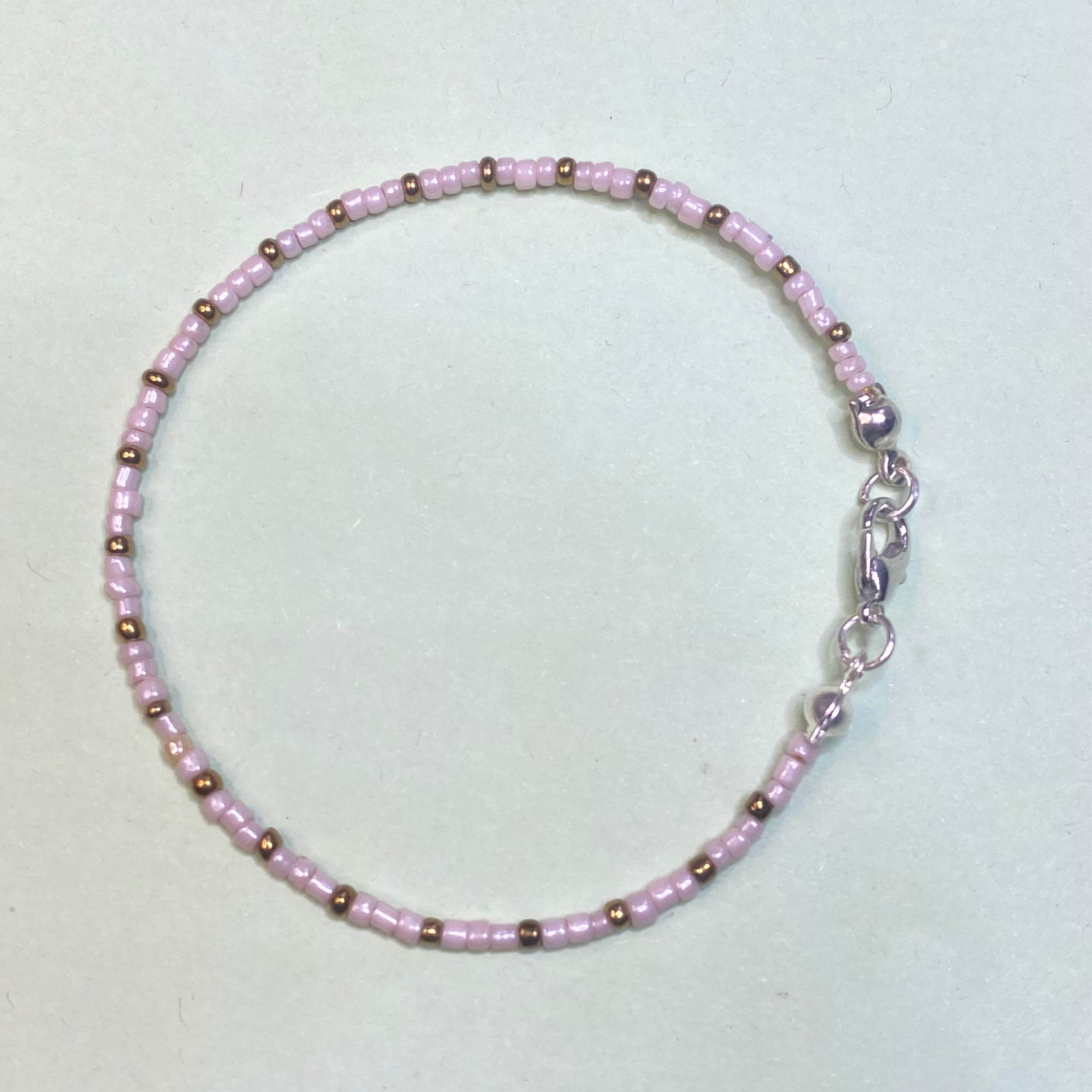 Minimal Seed Beads bracelet | Note its single line - Fatatun