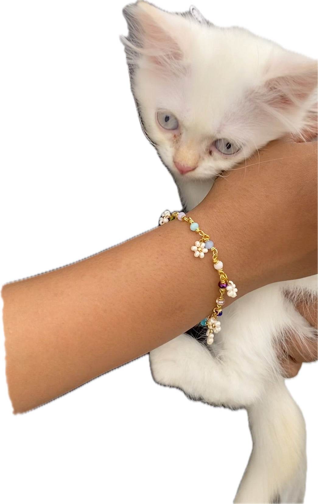 Handmade Daisy chain bracelet, brass wire handmade - Fatatun