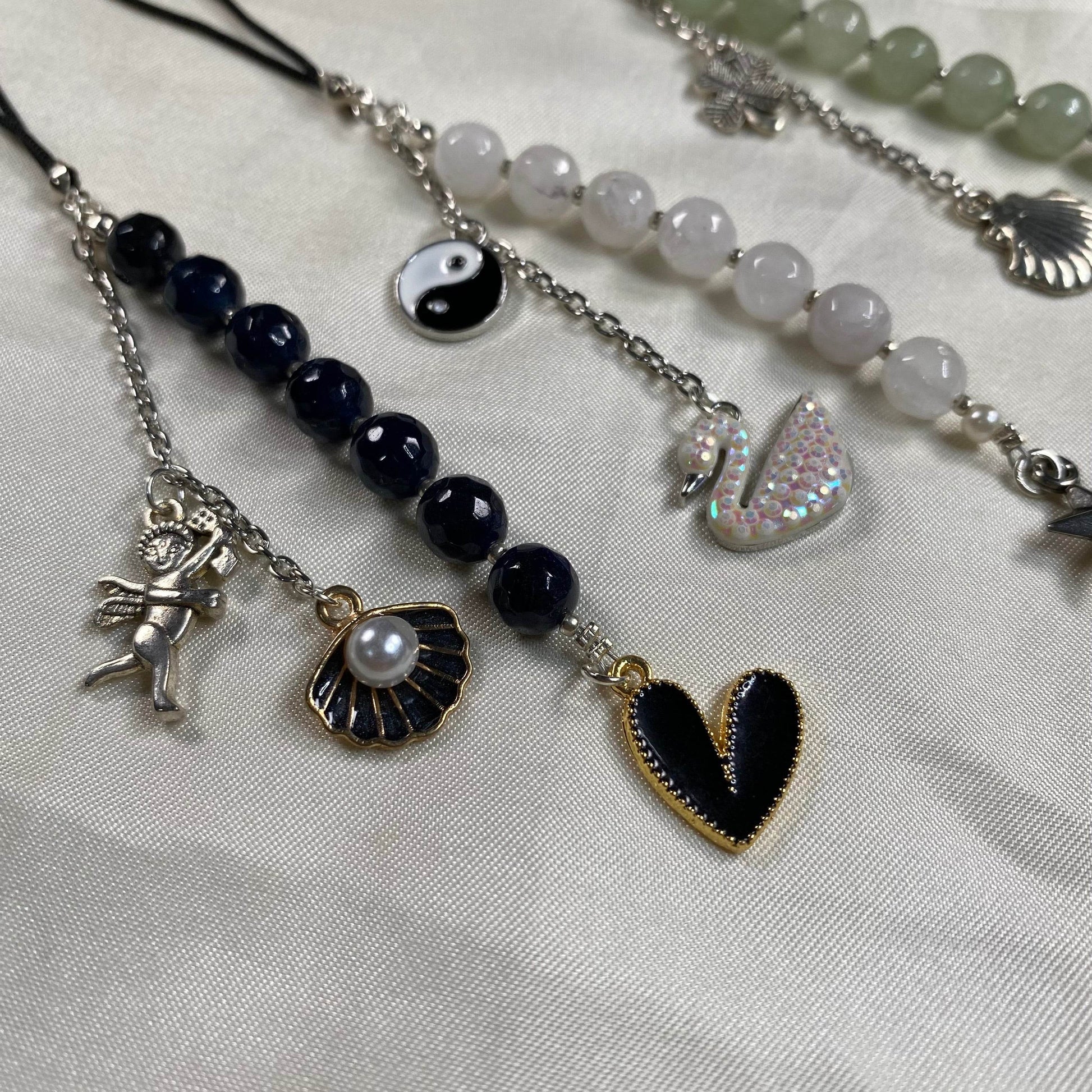 Aesthetic phone or Handbag Hanging charms Virgilio Collections - Fatatun