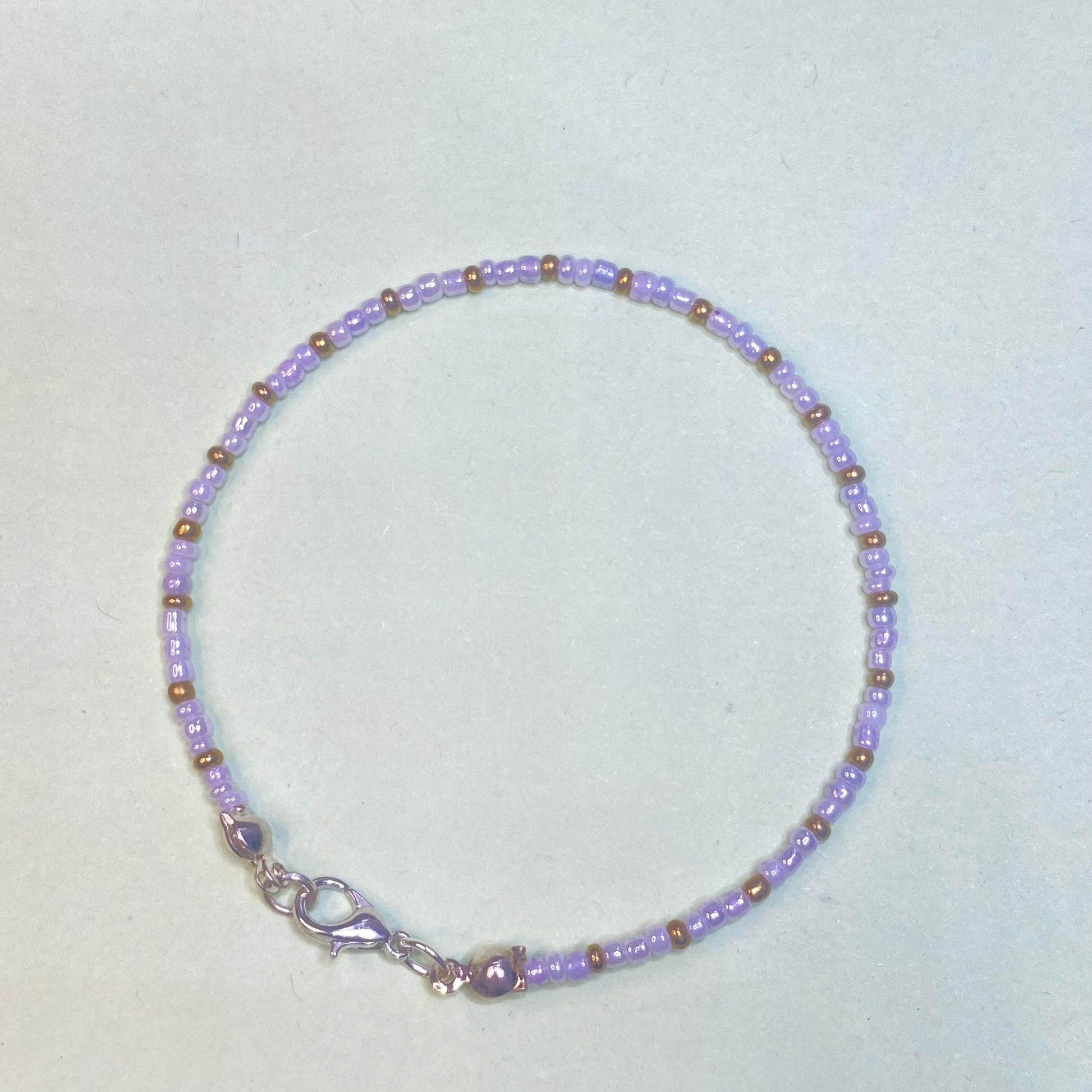 Minimal Seed Beads bracelet | Note its single line - Fatatun