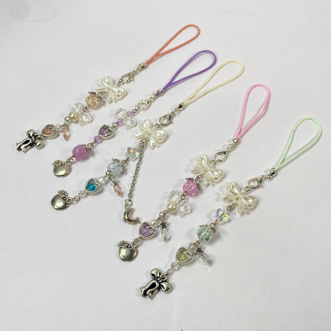 Aesthetic and elegant phone charms - Fatatun