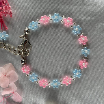 Daisy Flowers bracelet | Baby Pink, and Light Blue with Silver line bead - Fatatun
