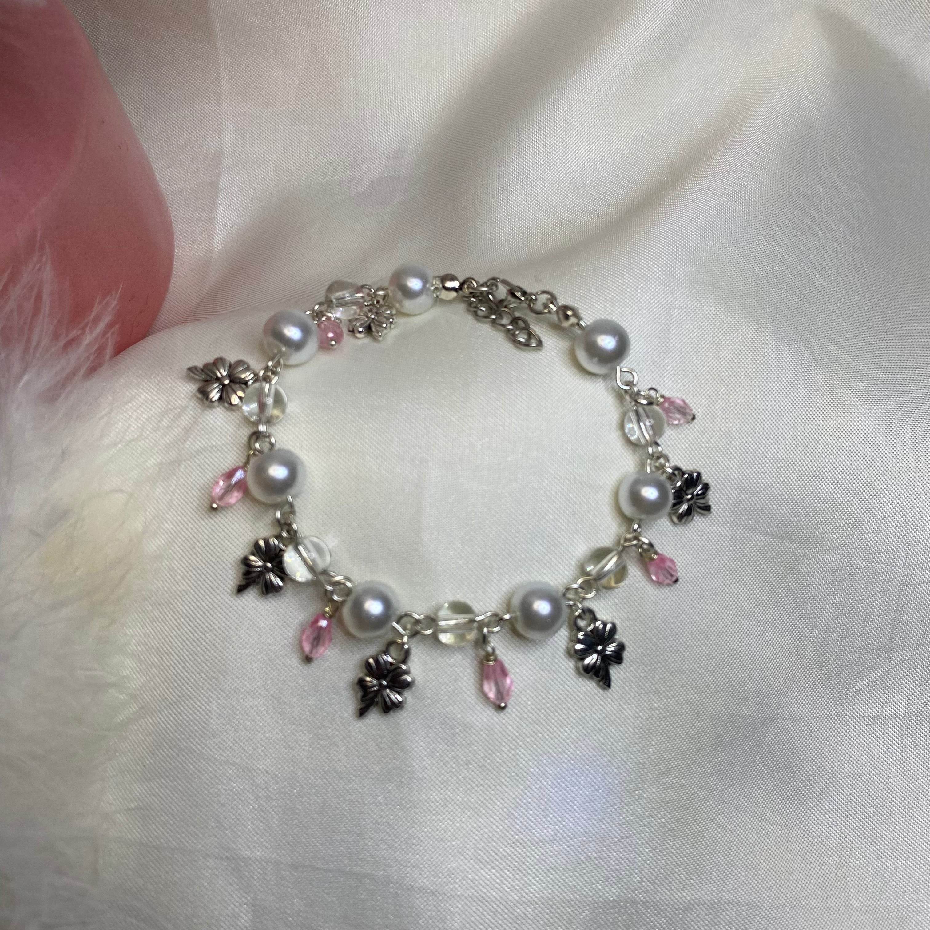 Pink drops beads & pearls with | flowers charms bracelet | fairy design - Fatatun