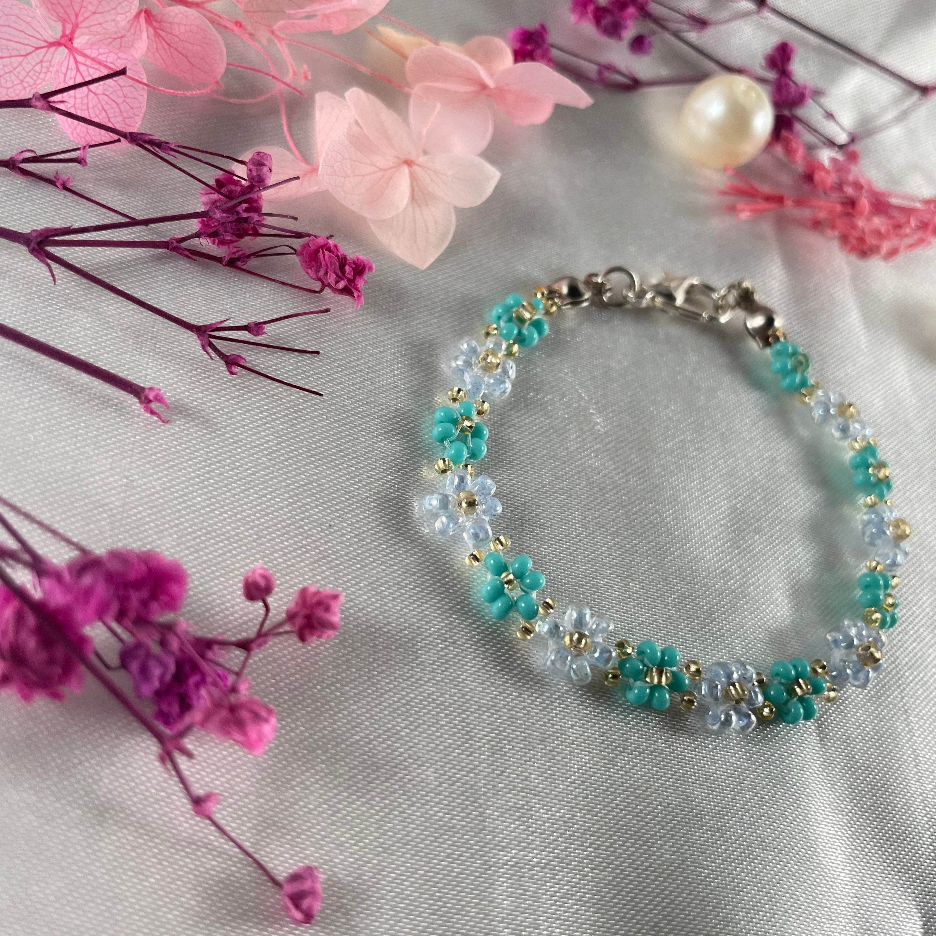 Daisy Flowers bracelet | pastel Blue & Tail Green, with Golden seed beads - Fatatun