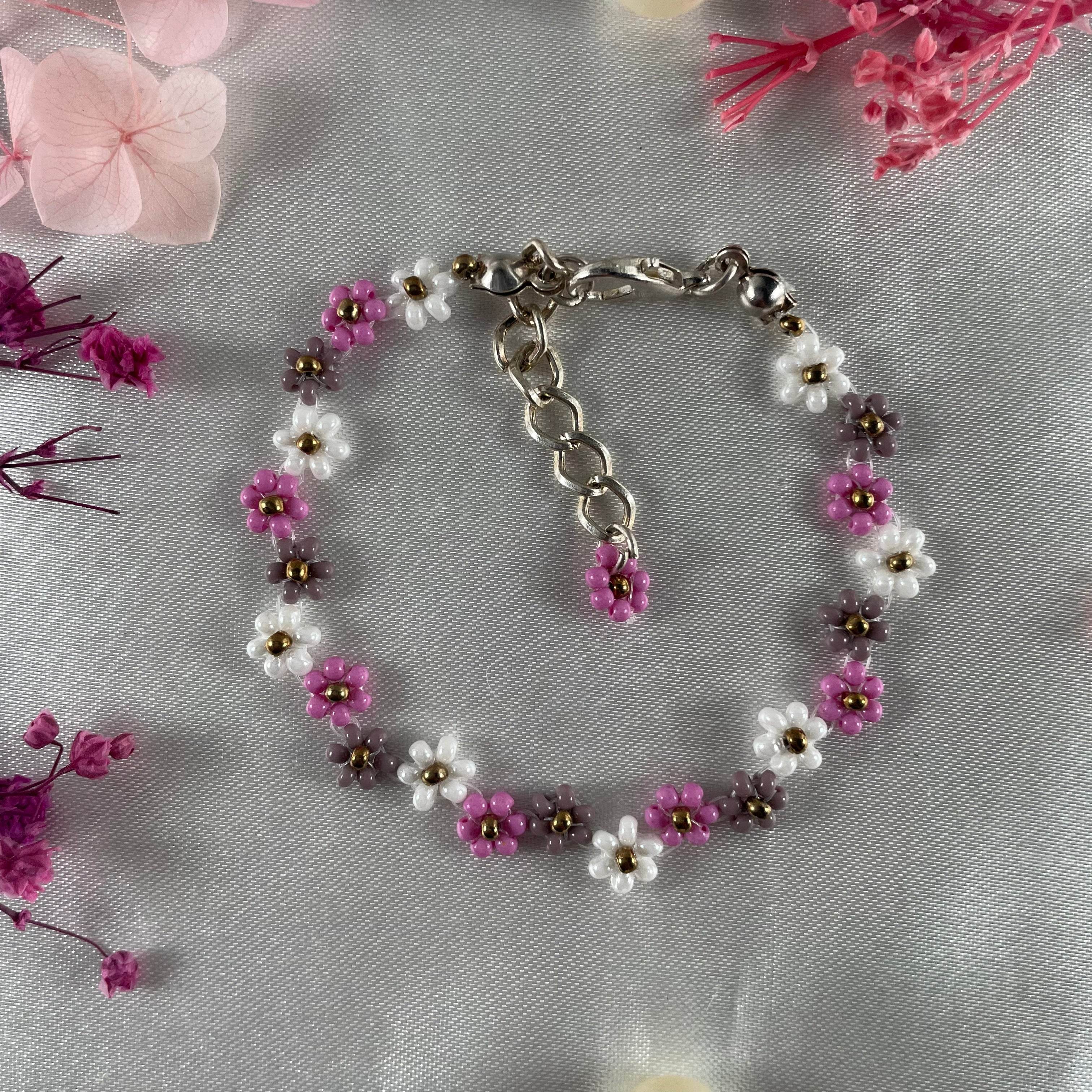 Daisy Flowers bracelet | Zigzag Opaque Pink, Mauve, white, with Golden seed bead - Fatatun