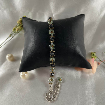 Daisy Flowers bracelet| colour Black Bicon Crystal and olive green, golden beads - Fatatun