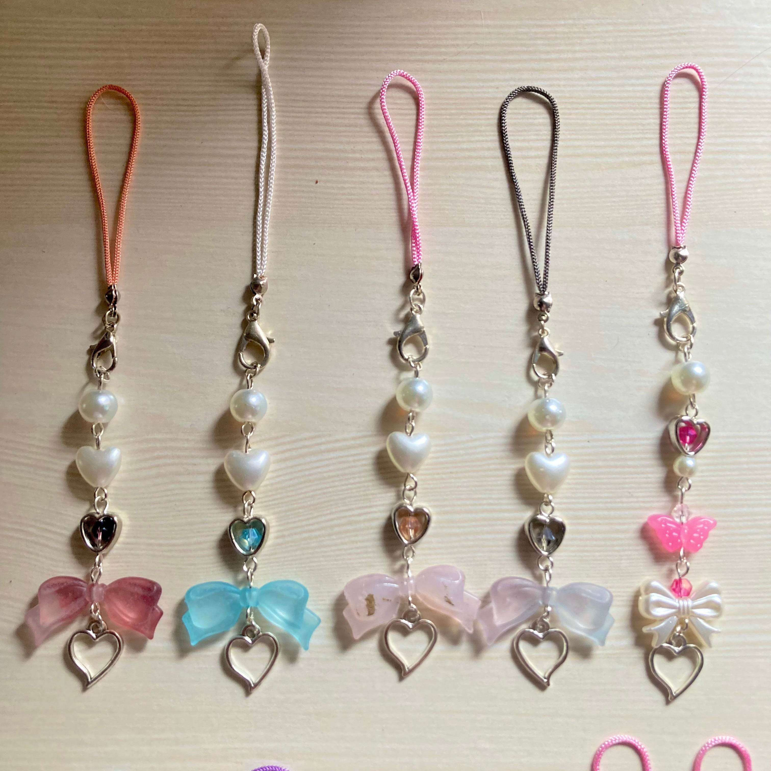 Minimal & Aesthetic Phone Charms | Bow Heart Design - Fatatun