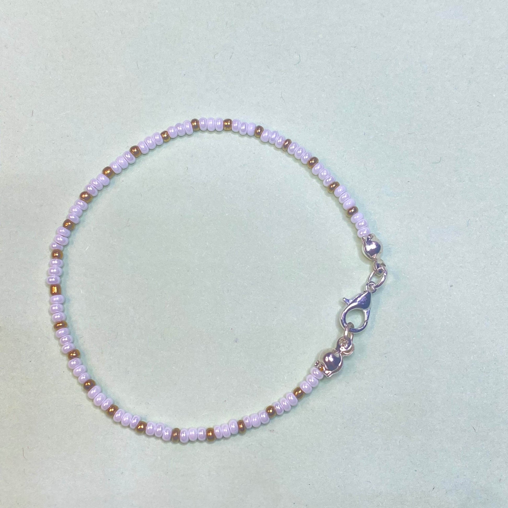 Minimal Seed Beads bracelet | Note its single line - Fatatun