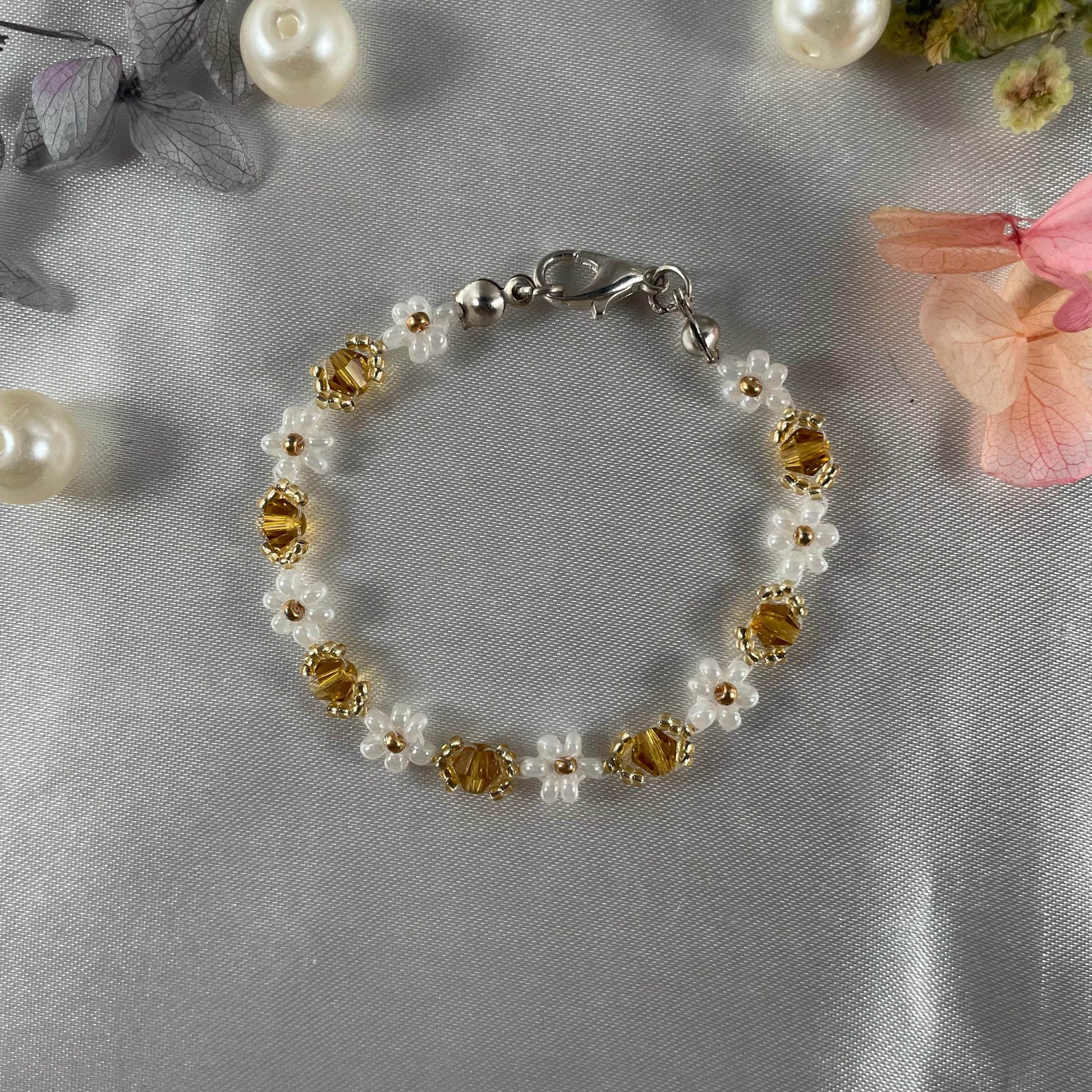 Daisy Flowers bracelet Bicon Crystal | Mustard Crystal, Off-White with golden seed beads - Fatatun