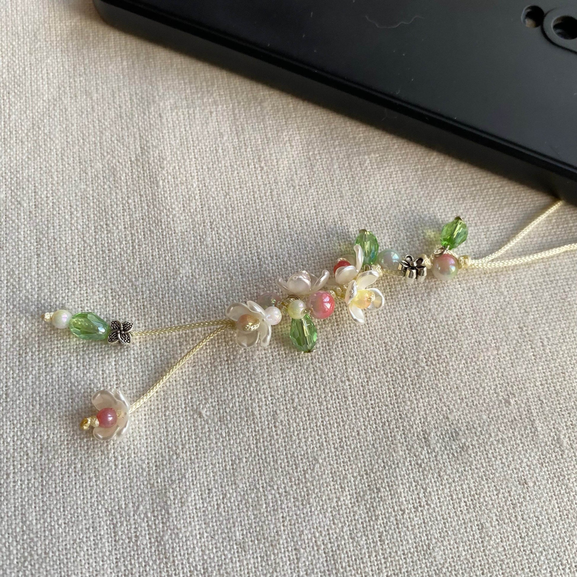 Minimal stylish Phone-charms| NS-A1 - Fatatun