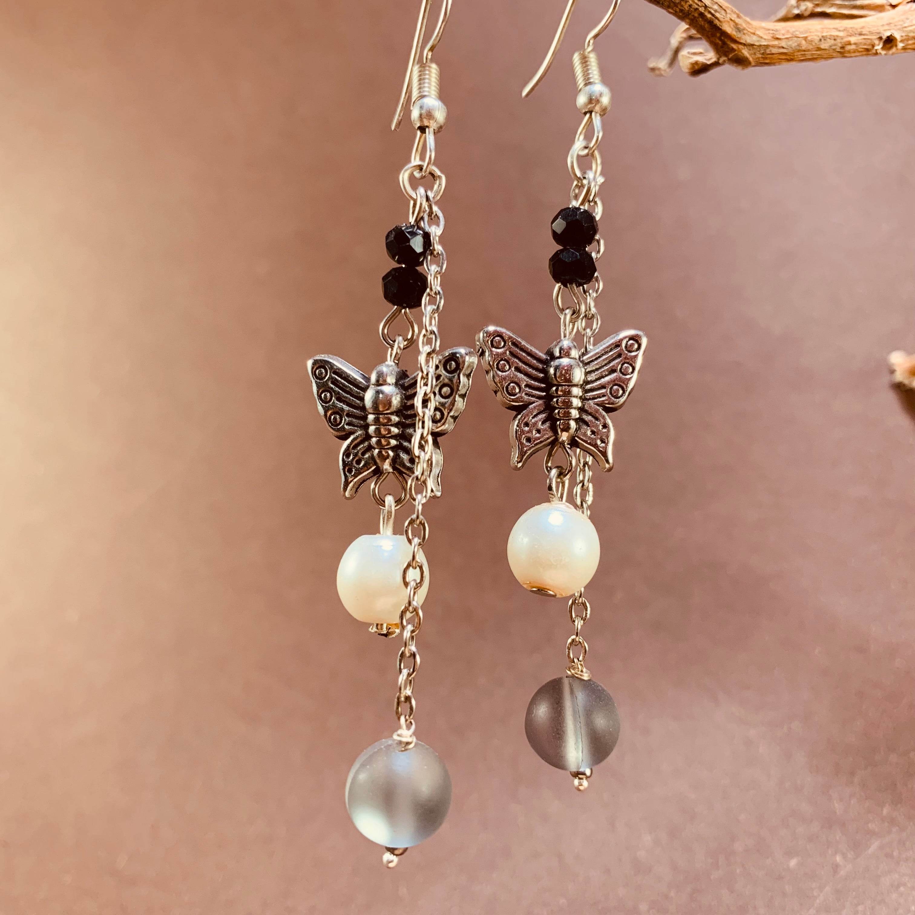 Ear Hanging with Butterfly - Fatatun