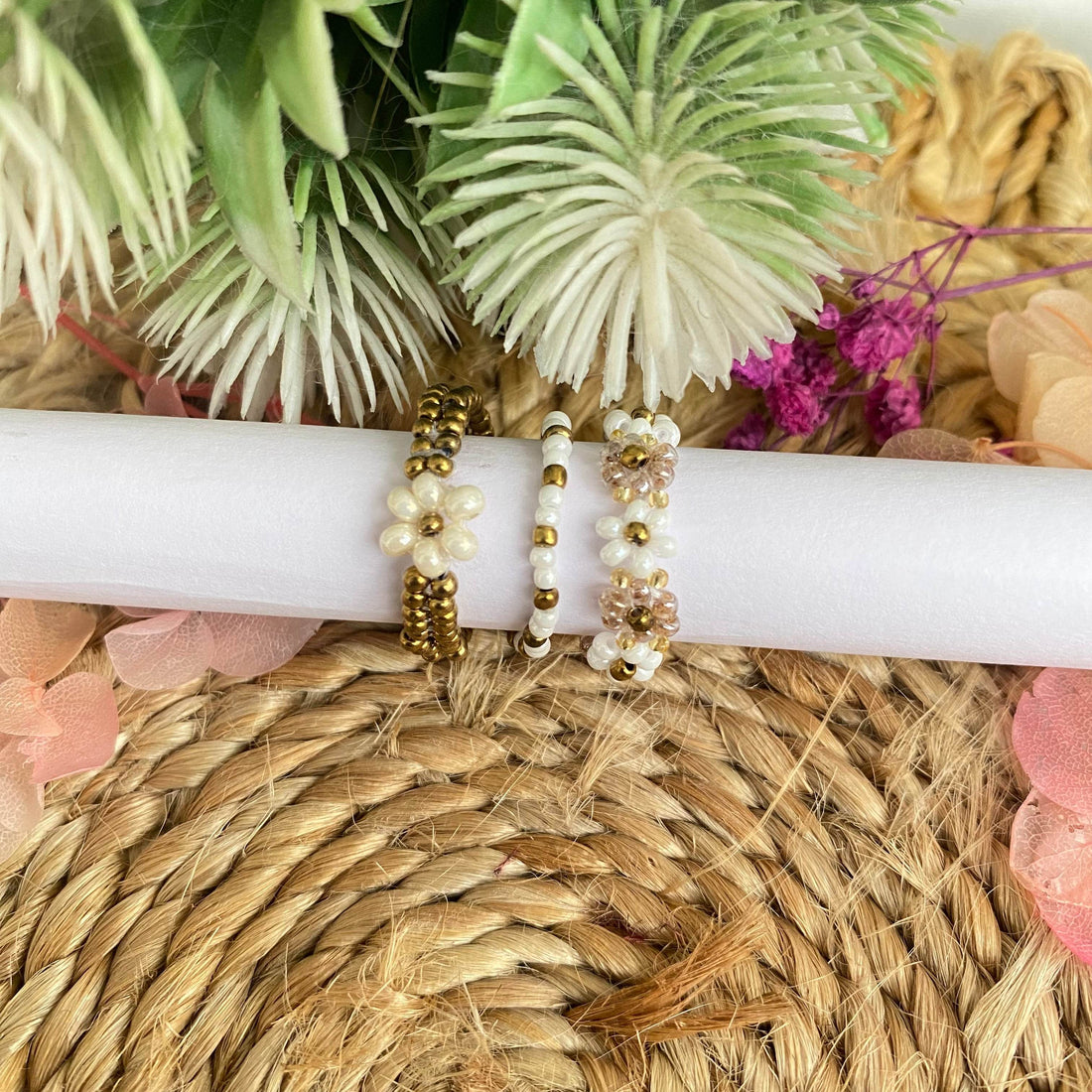 Off white pearl and rusty golden bead rings set of 3 - Fatatun