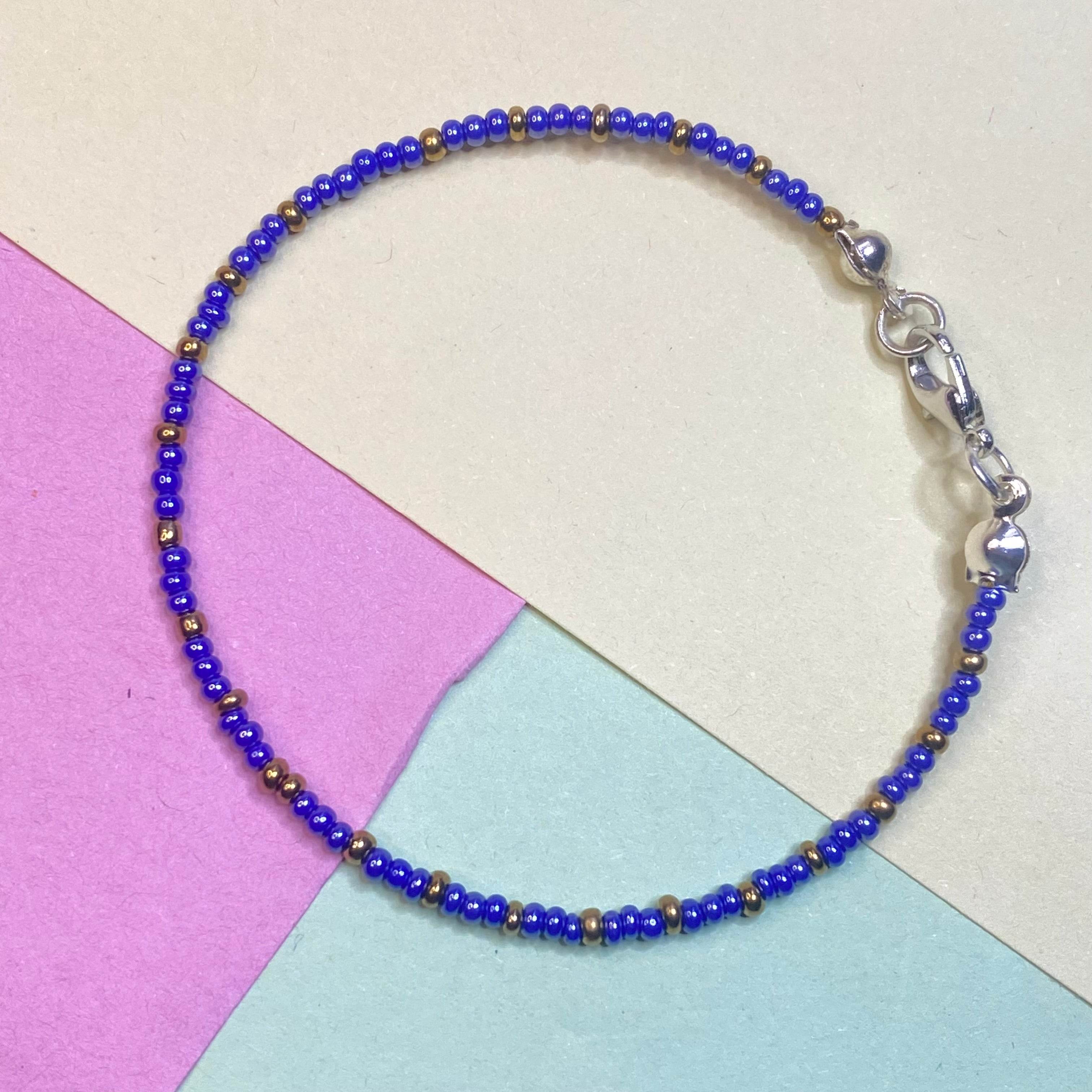 Minimal Seed Beads bracelet | Note its single line - Fatatun