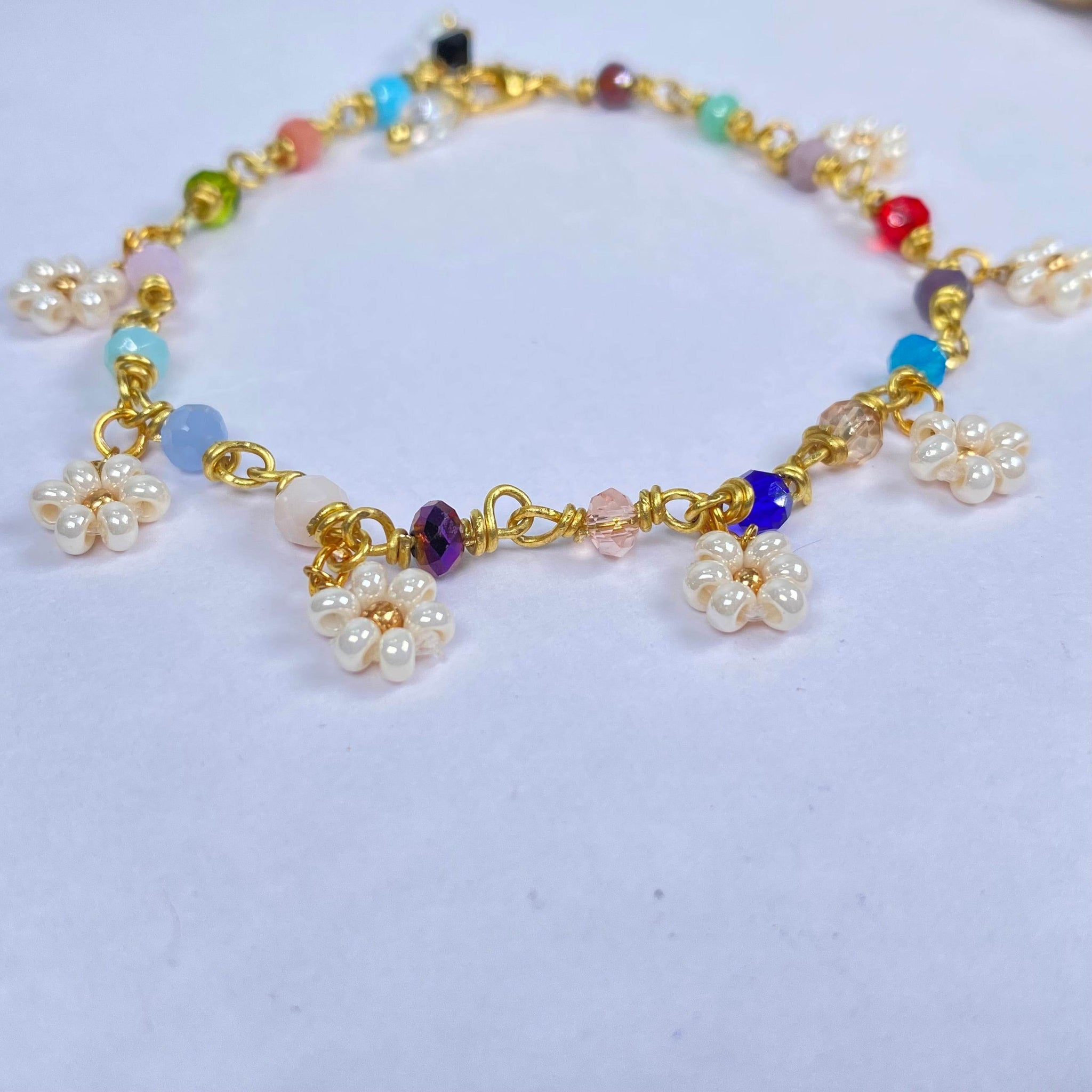 Handmade Daisy chain bracelet, brass wire handmade - Fatatun