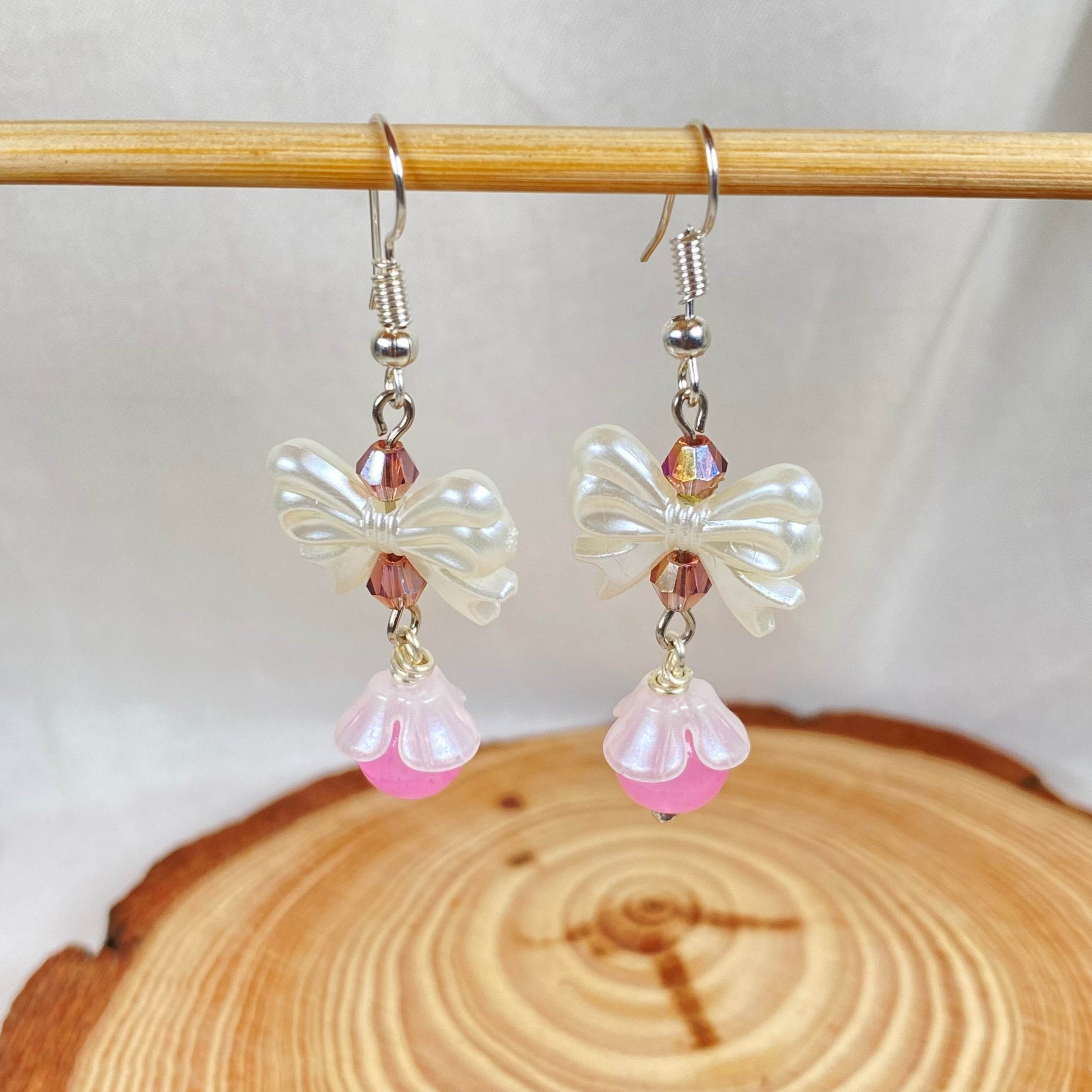 Bow Design earrings | Handmade - Fatatun