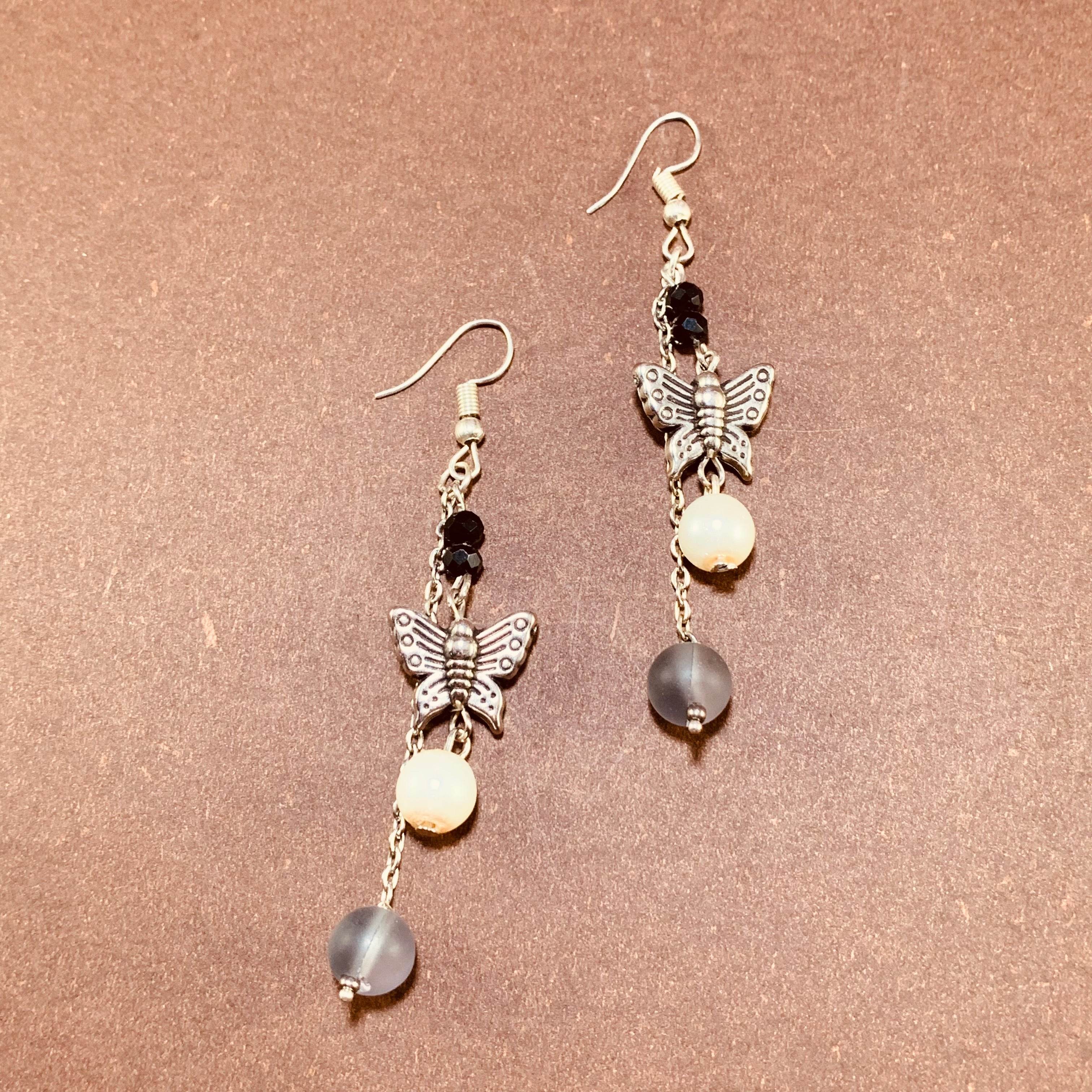 Ear Hanging with Butterfly - Fatatun