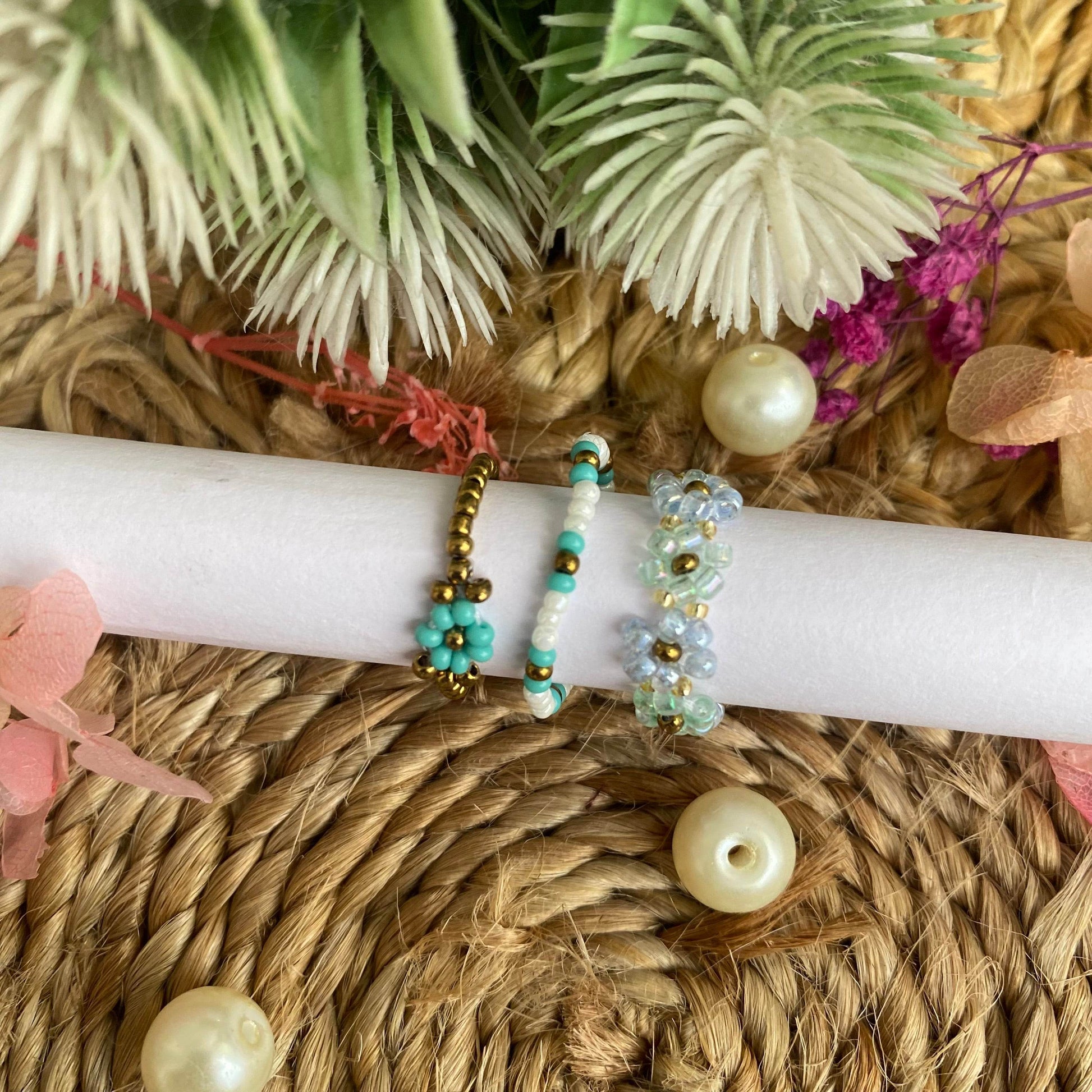 Green and golden seed bead rings set of 3 - Fatatun