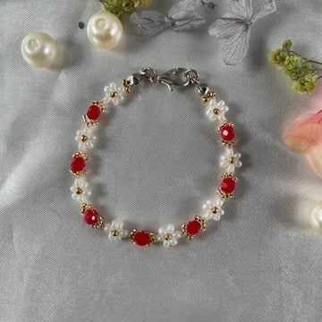 Daisy Flowers bracelet Rondella Crystal | opaque Red crystal with Off-white & golden seed beads - Fatatun
