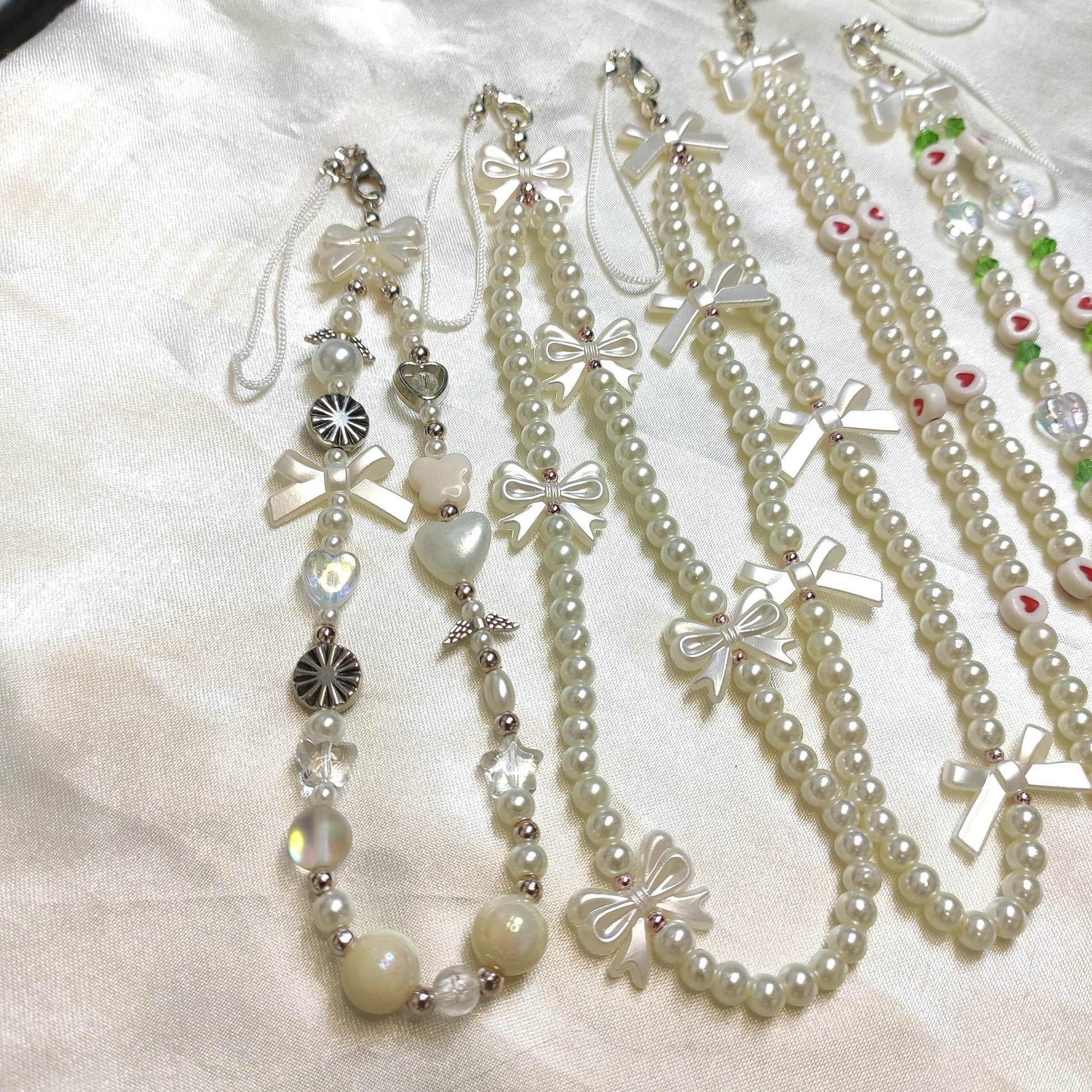 Phone charms Asthetic White pearl Series, Made with Quality Glass pearl - Fatatun