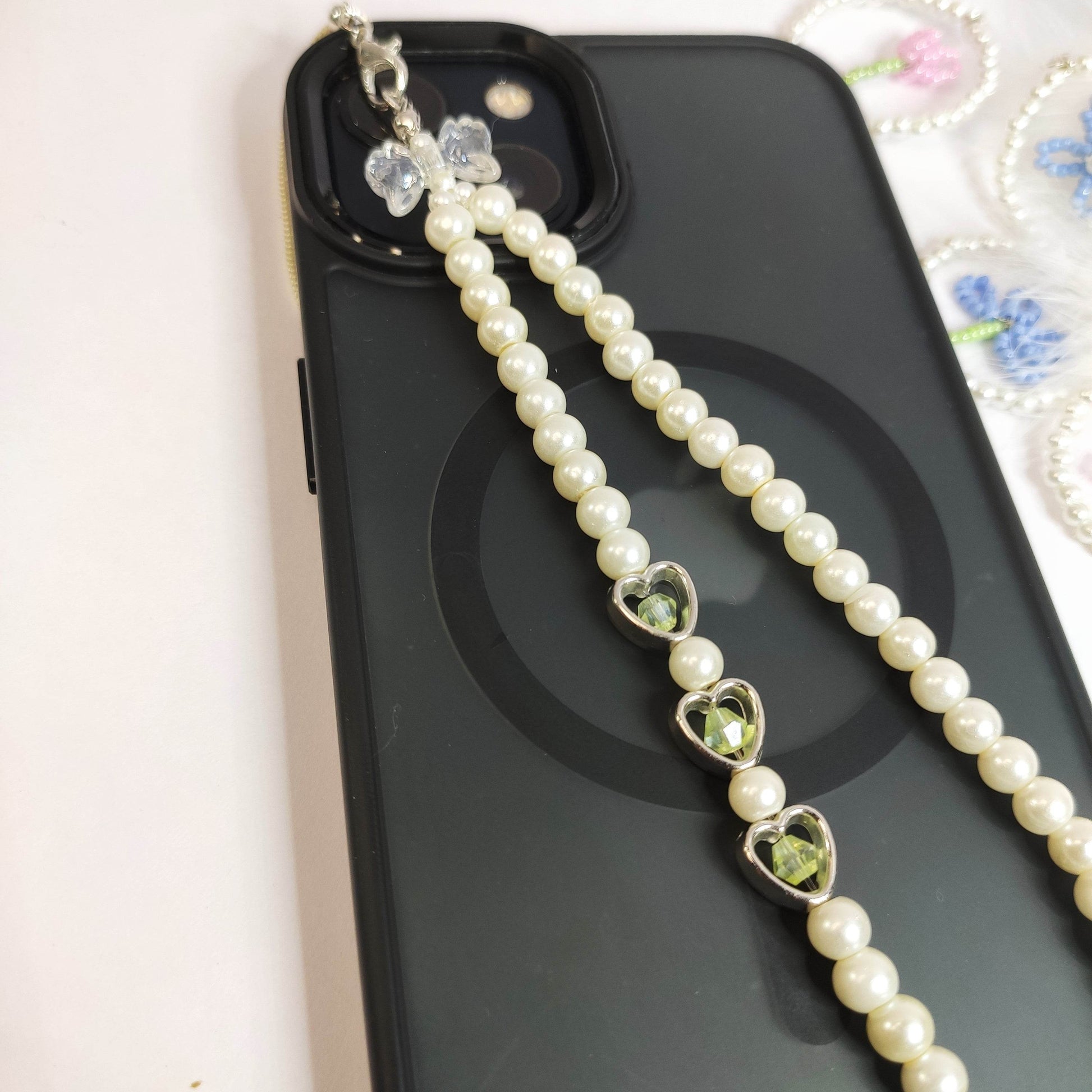 Phone charms minimalist and elegant - Fatatun