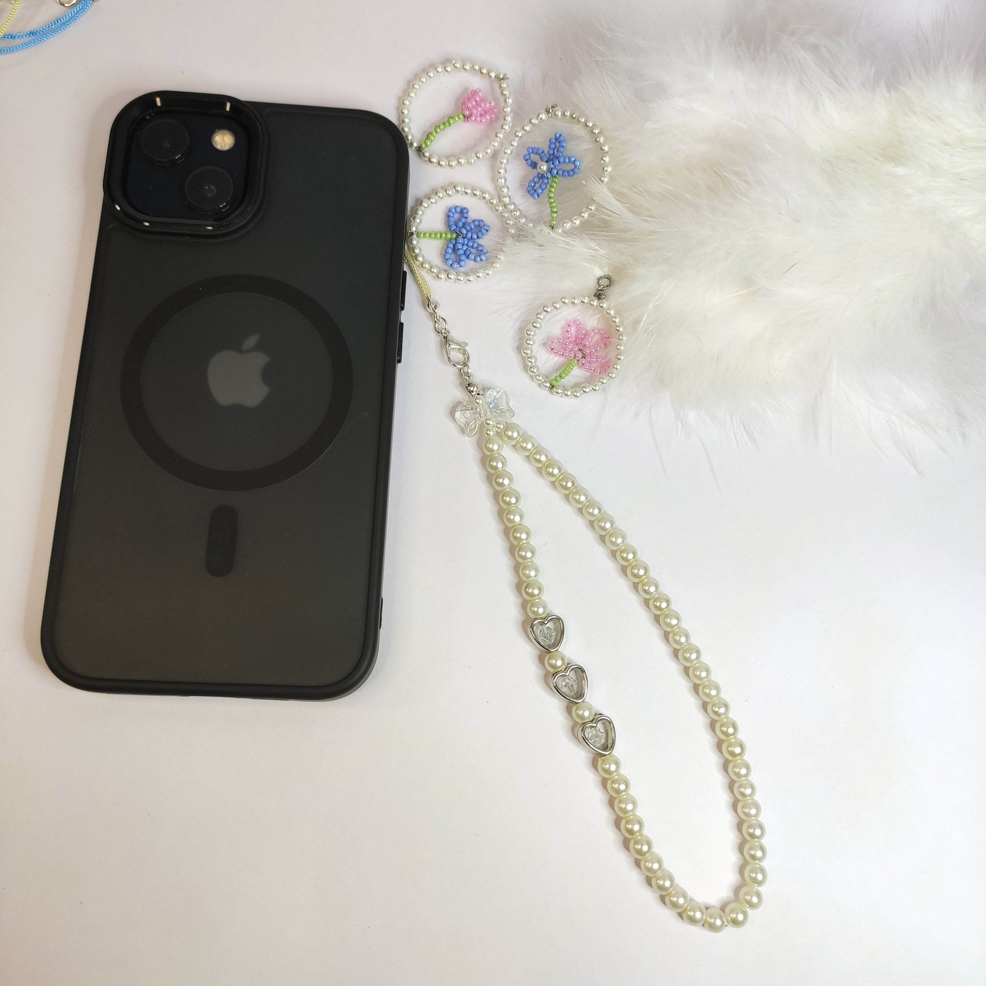 Phone charms minimalist and elegant - Fatatun