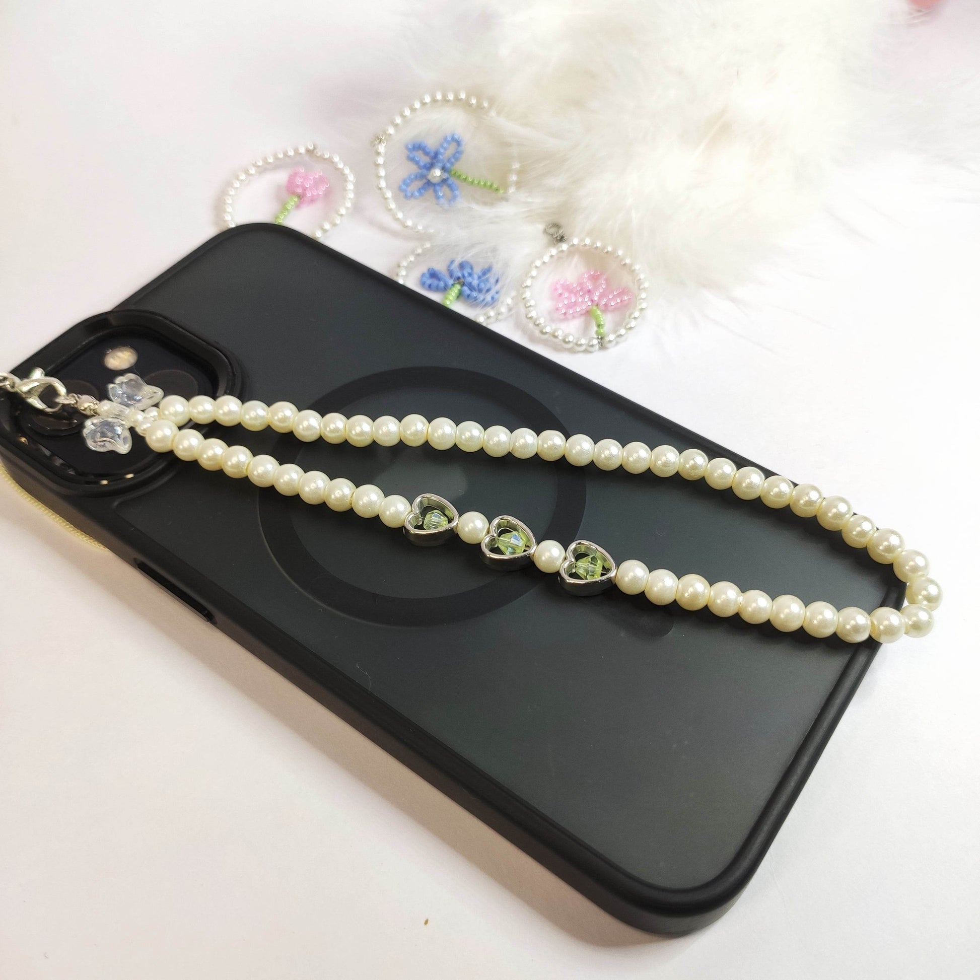 Phone charms minimalist and elegant - Fatatun