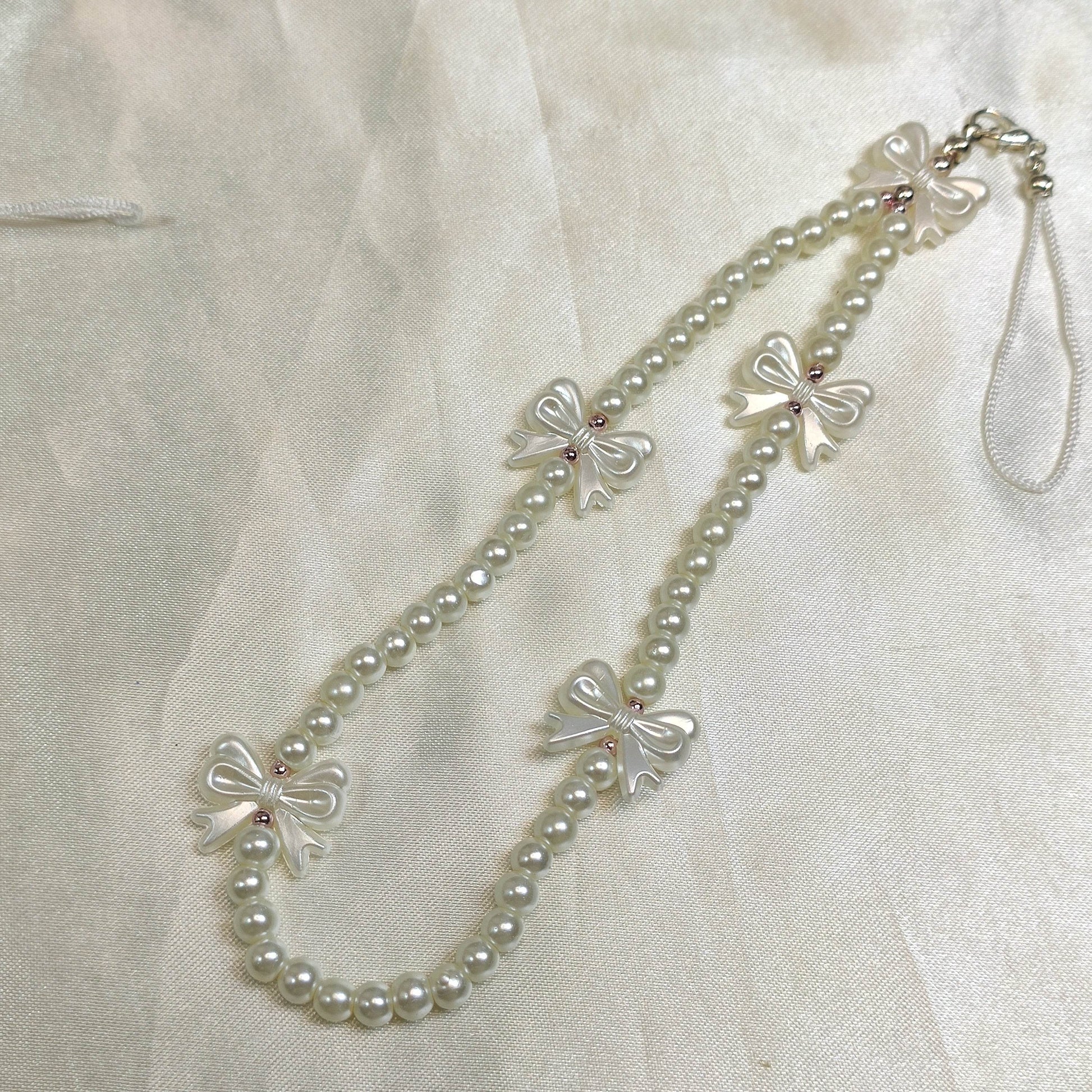 Phone charms Asthetic White pearl Series, Made with Quality Glass pearl - Fatatun