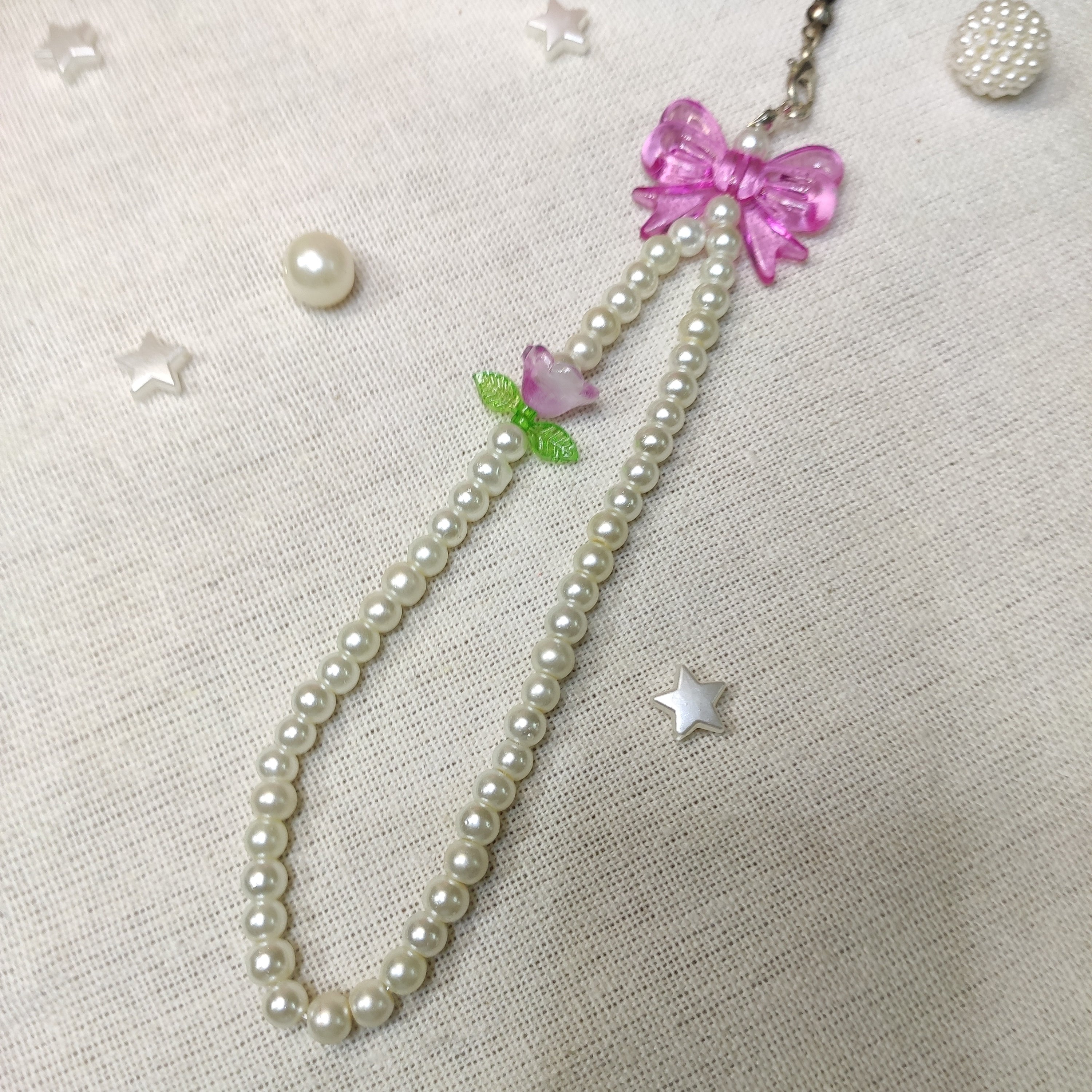 Aesthetic pearls & flower Phone Charms