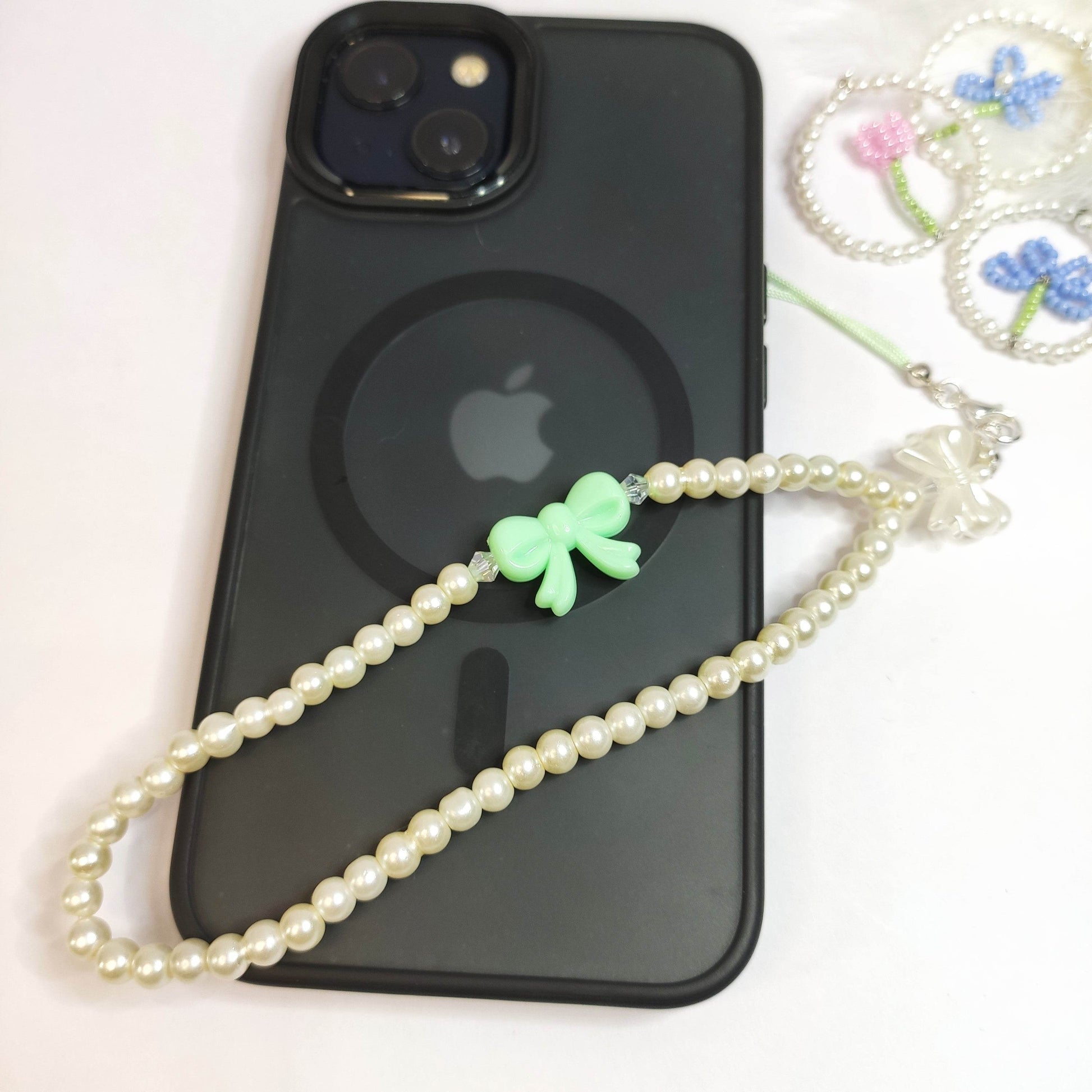 Phone Charms Pearl and Bow, Available in multi-color - Fatatun