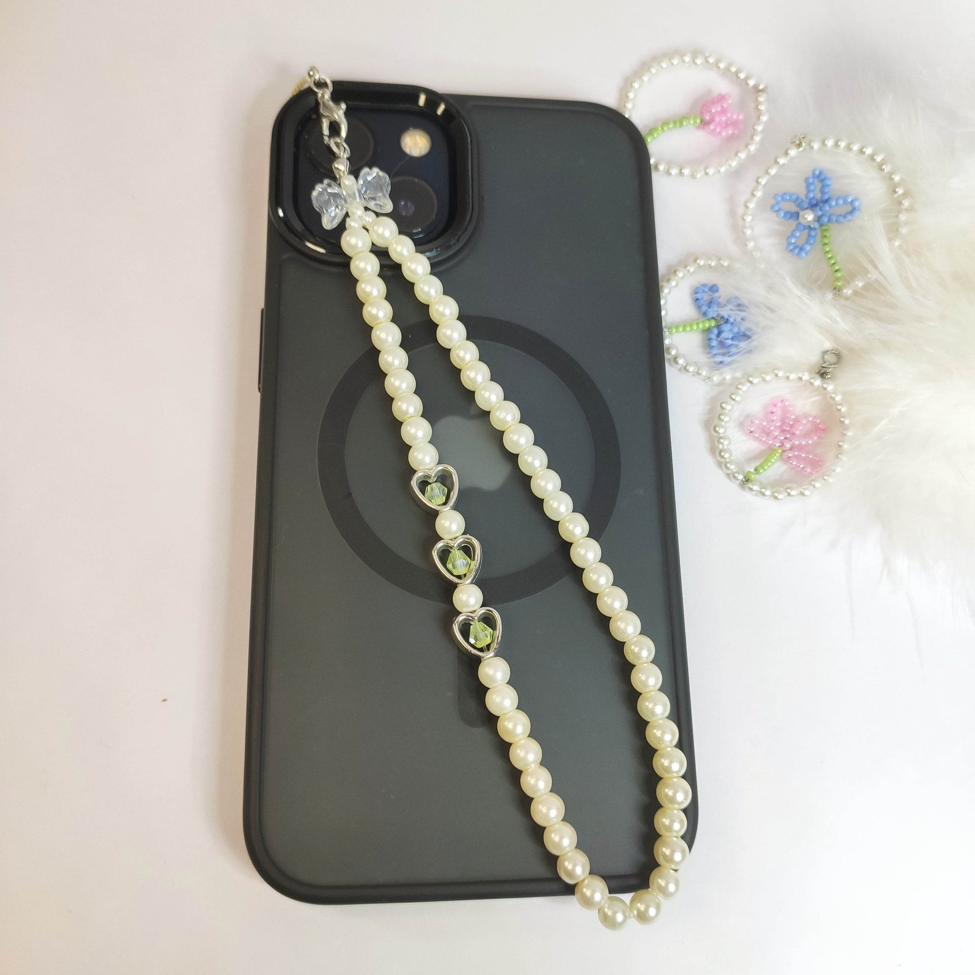 Phone charms minimalist and elegant - Fatatun